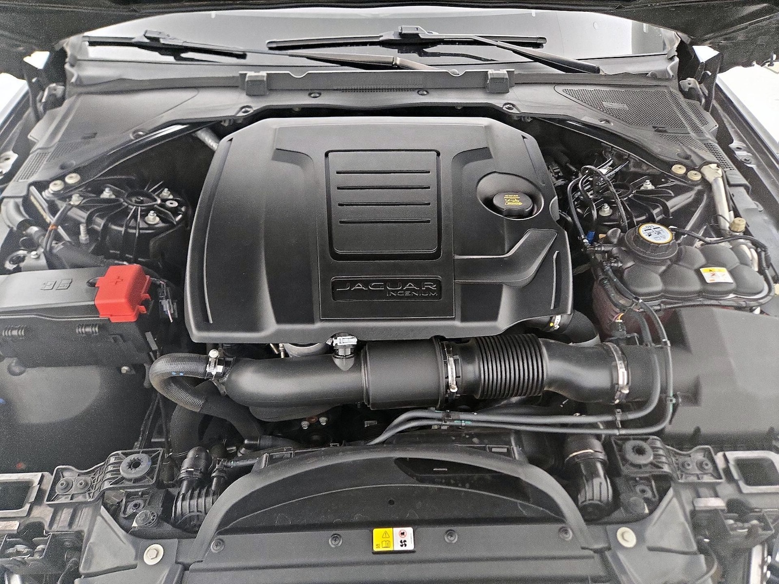 2019 Jaguar XE Premium - Photo 23