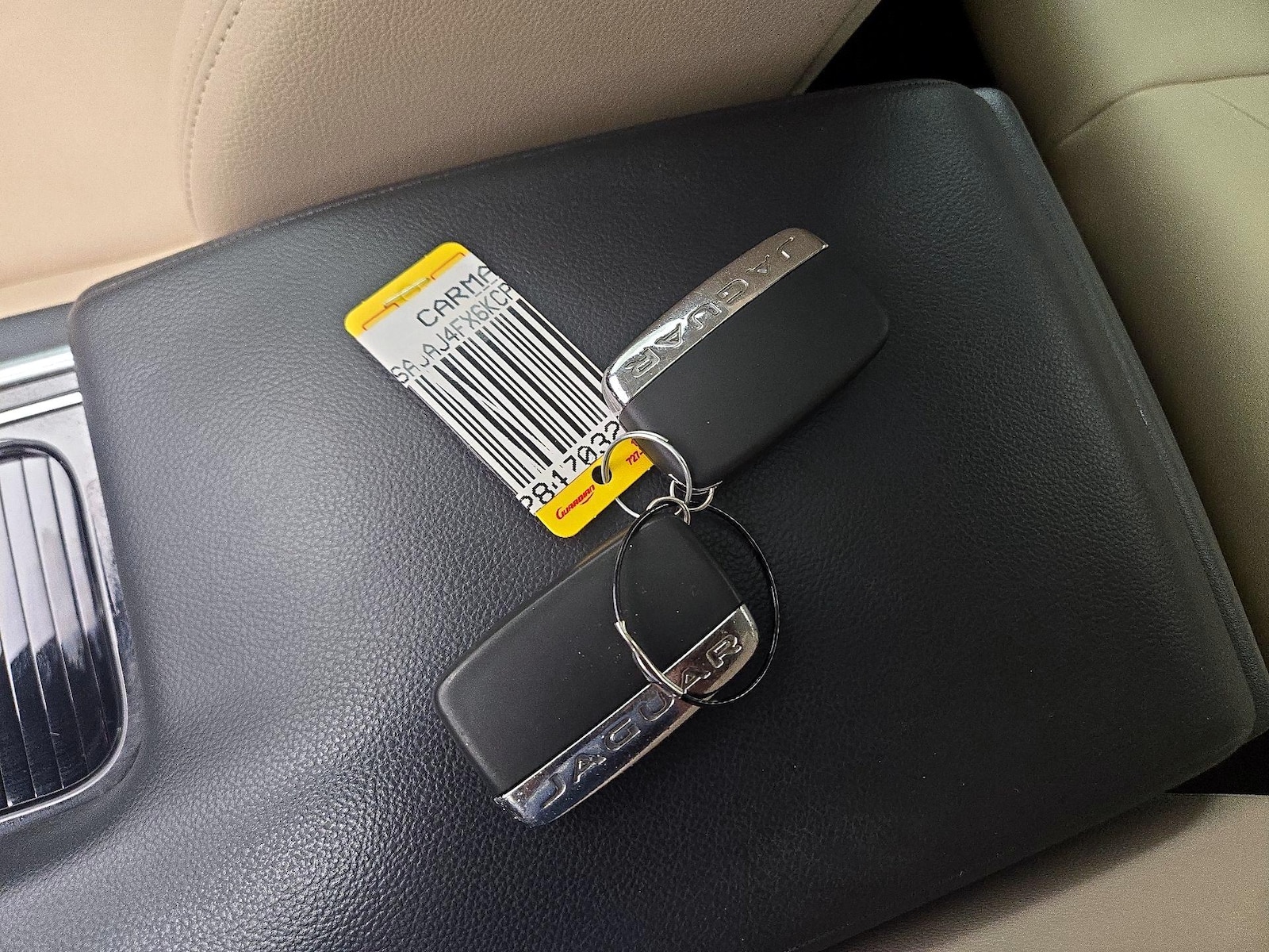 2019 Jaguar XE Premium - Photo 25