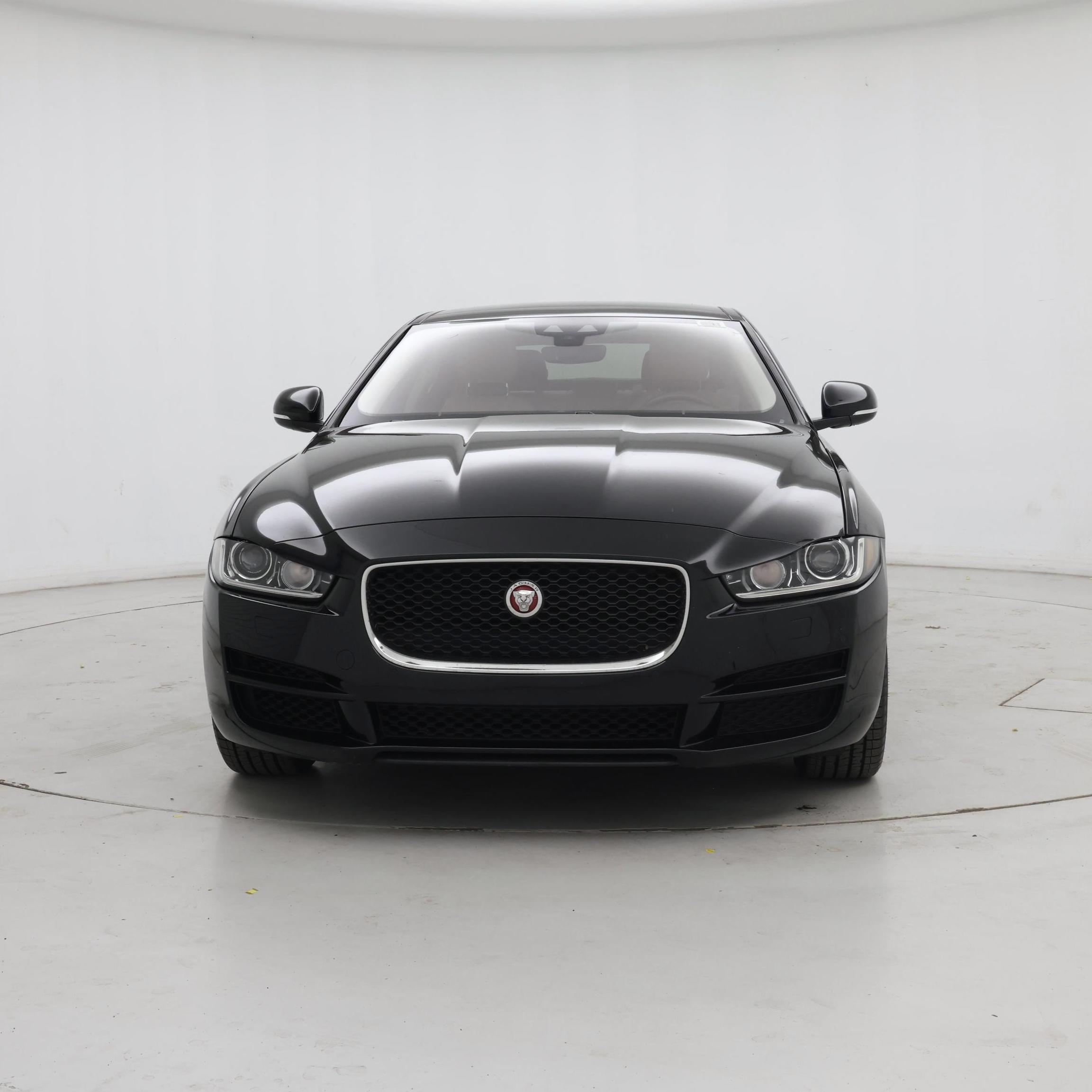 Thumbnail: 2019 Jaguar XE - 5
