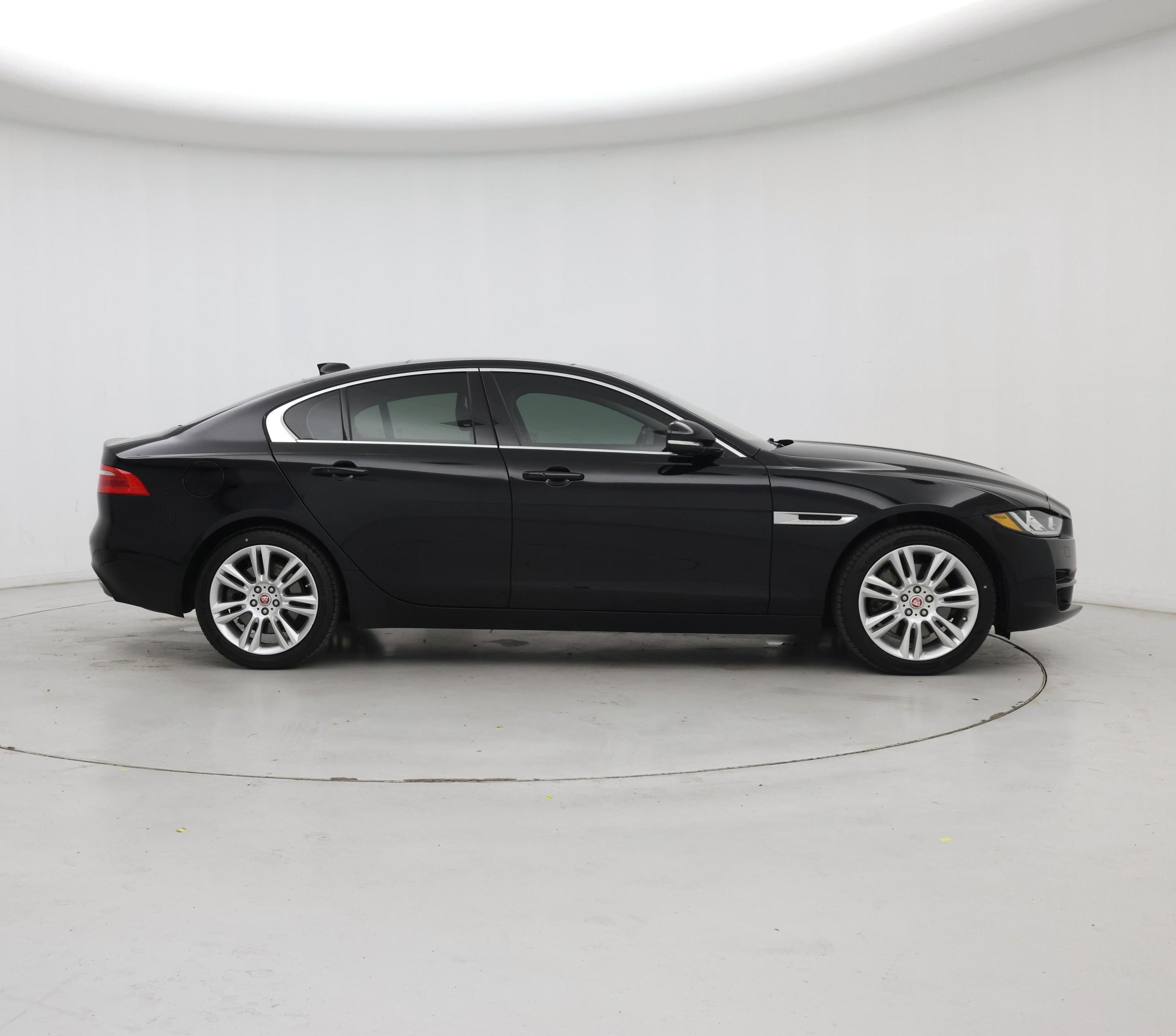 Thumbnail: 2019 Jaguar XE - 7