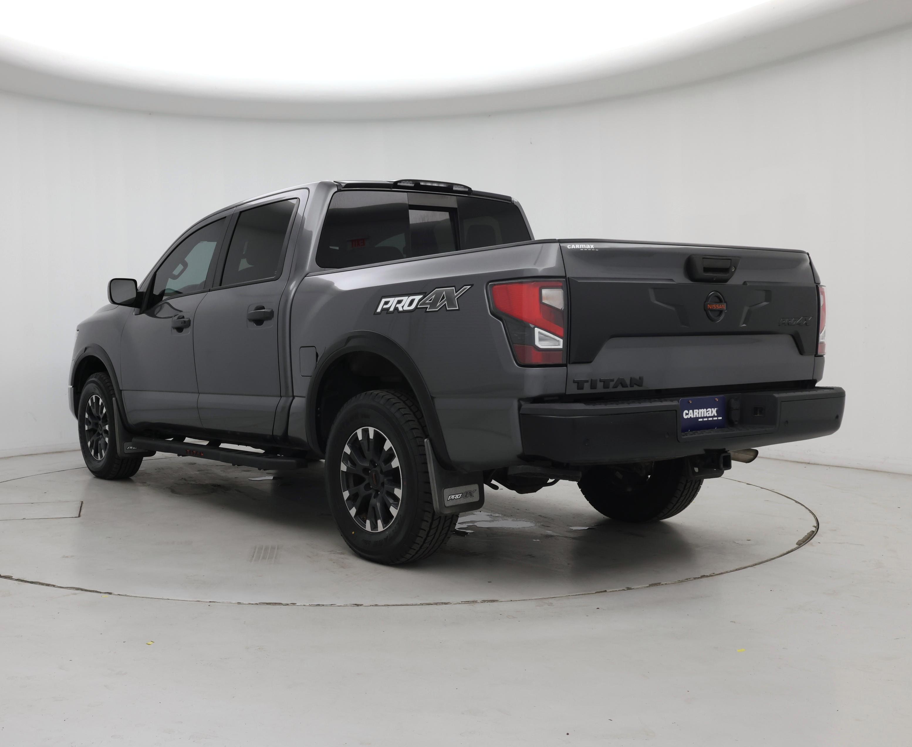 Thumbnail: 2021 Nissan Titan - 2