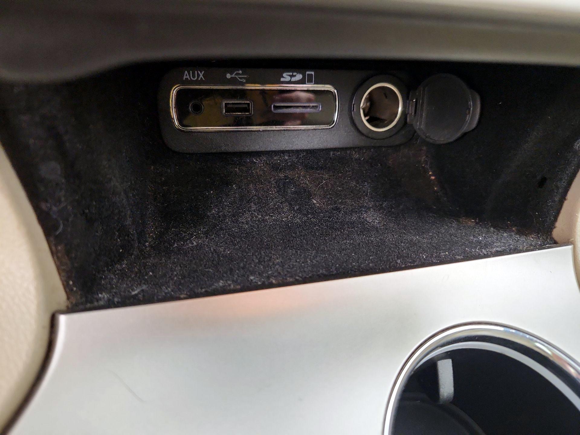 Thumbnail: 2014 Jeep Grand Cherokee - 19
