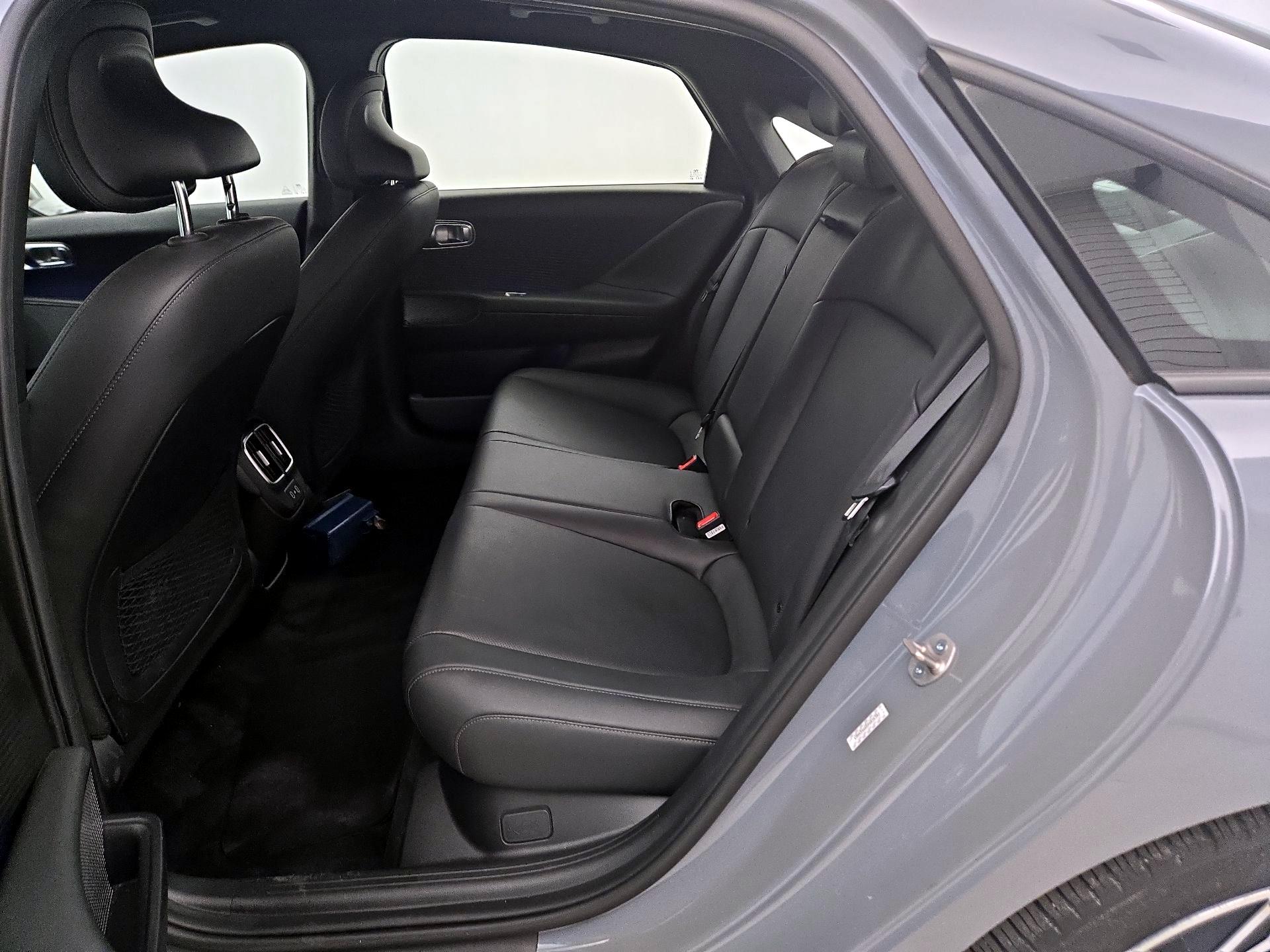 Thumbnail: 2023 Hyundai Ioniq 6 - 20
