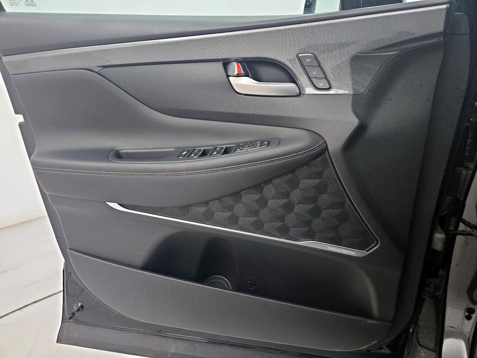 2023 Hyundai Santa Fe Limited HEV - Photo 13