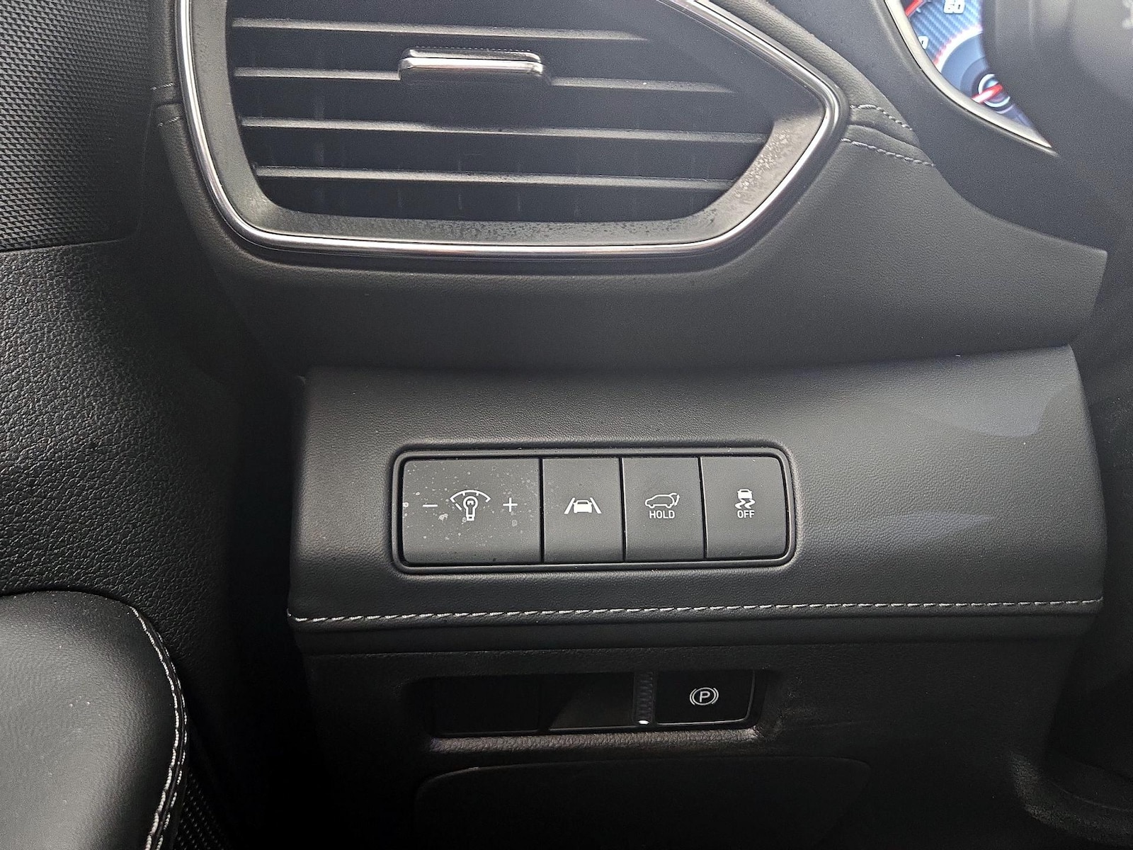 2023 Hyundai Santa Fe Limited HEV - Photo 14