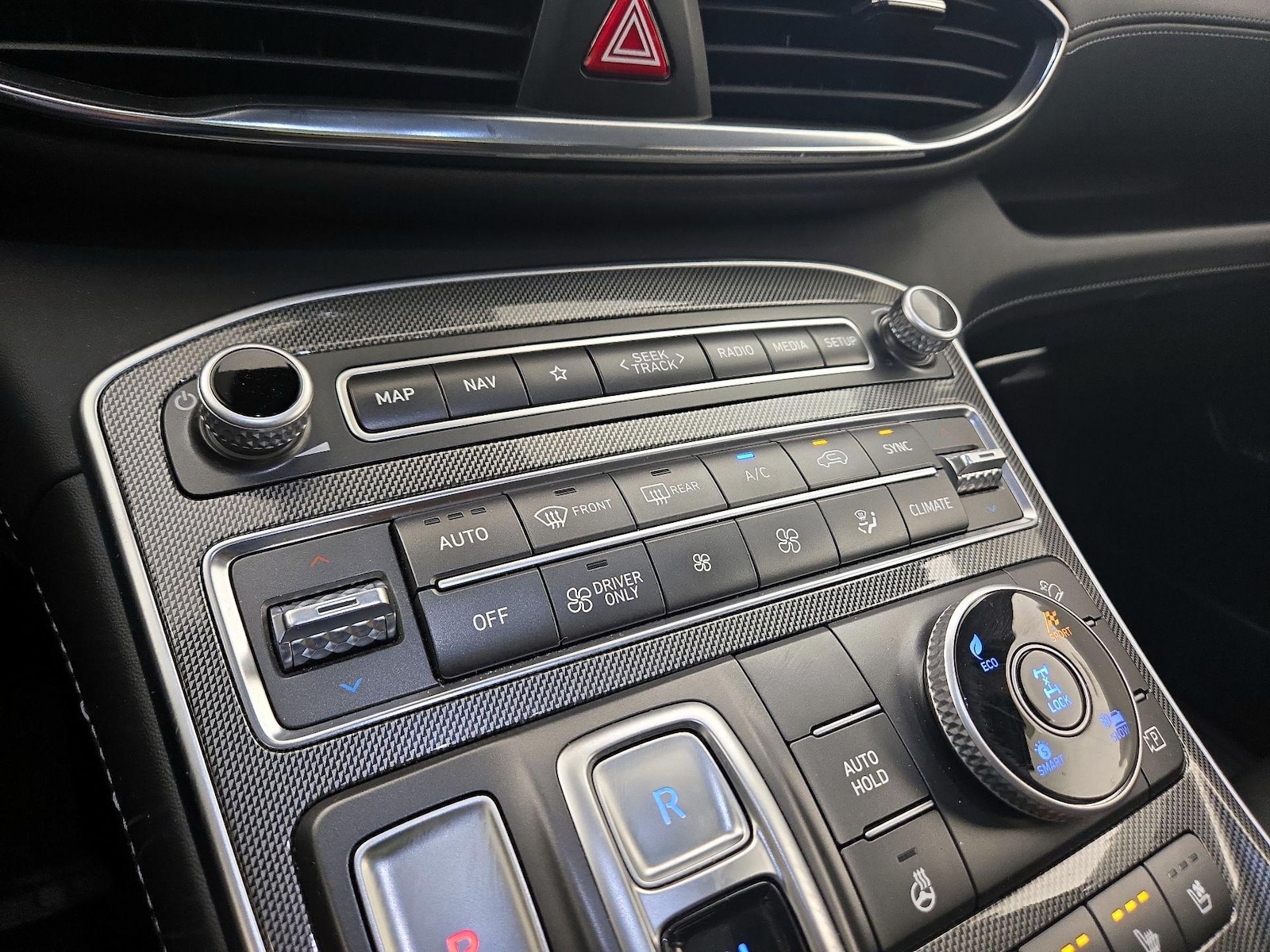 2023 Hyundai Santa Fe Limited HEV - Photo 18