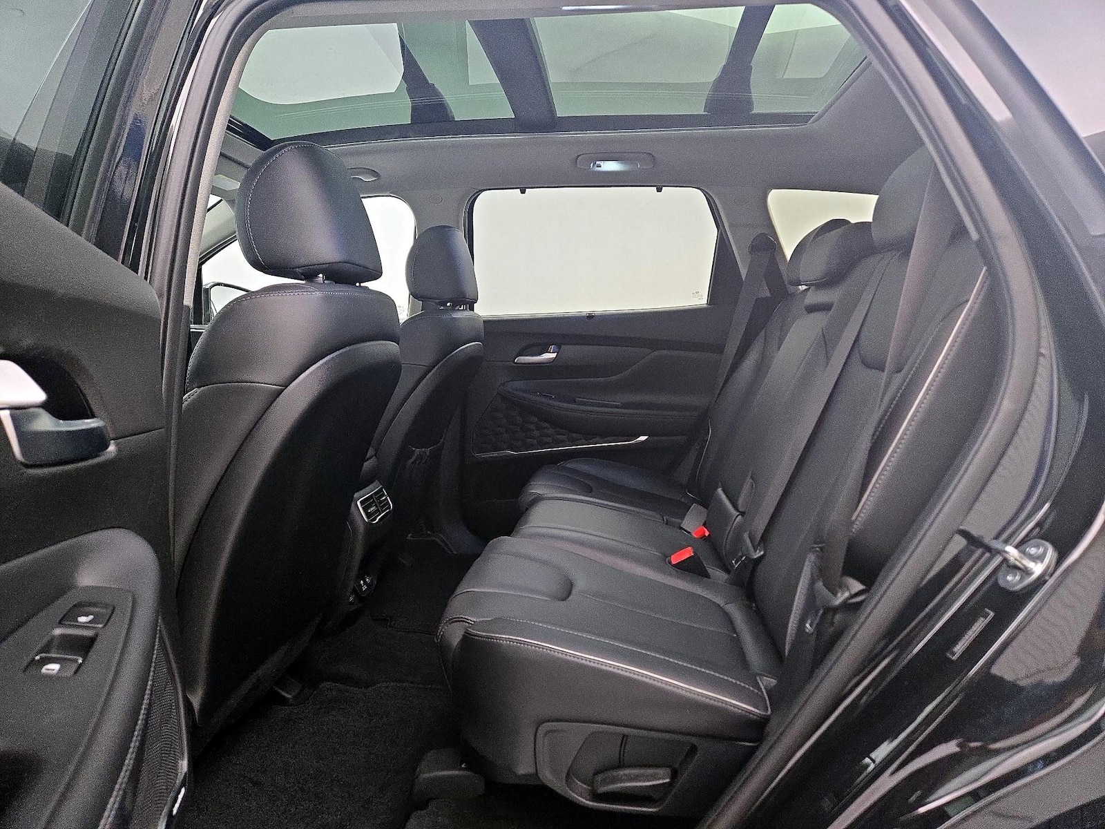2023 Hyundai Santa Fe Limited HEV - Photo 22