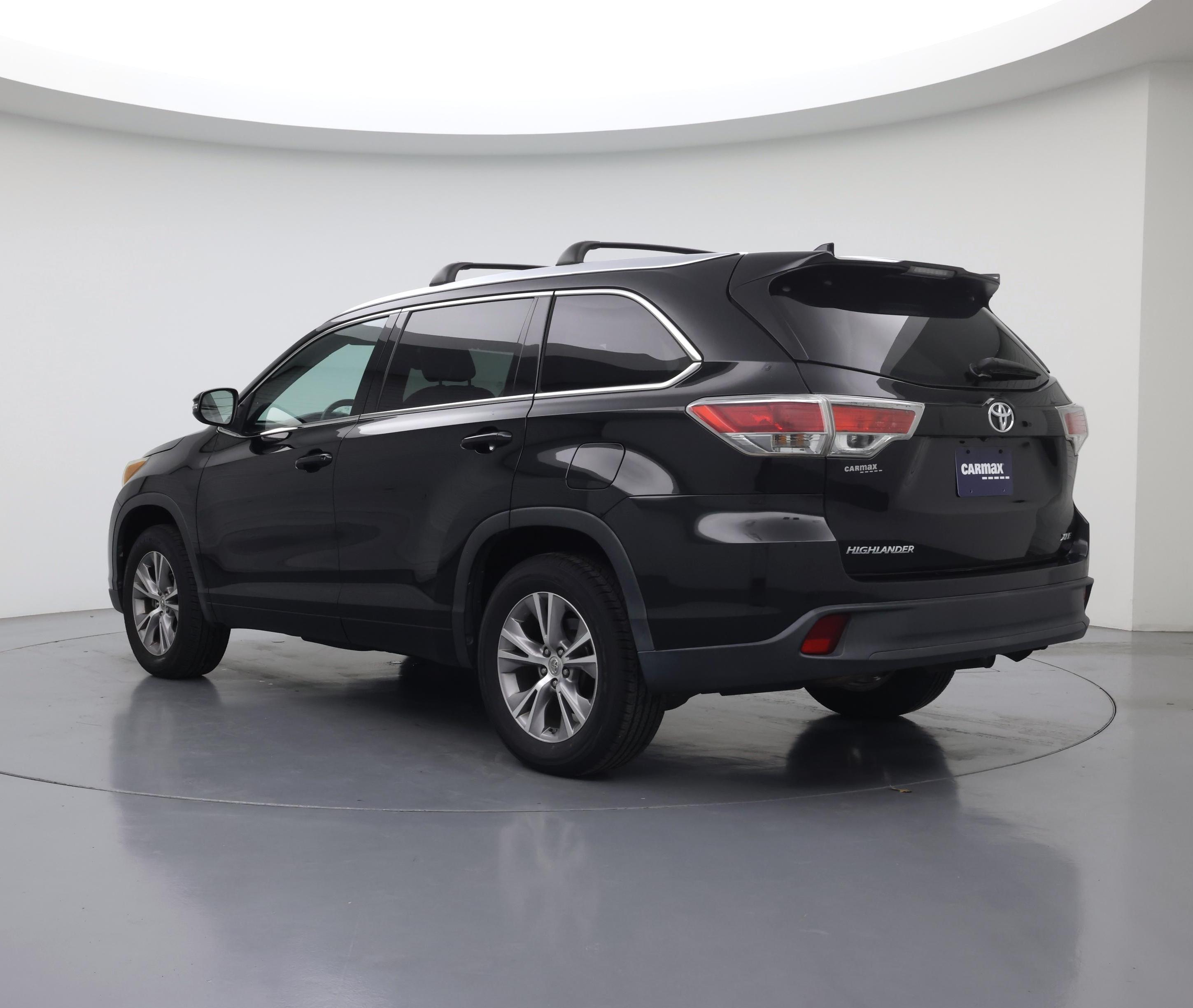 Thumbnail: 2015 Toyota Highlander - 2