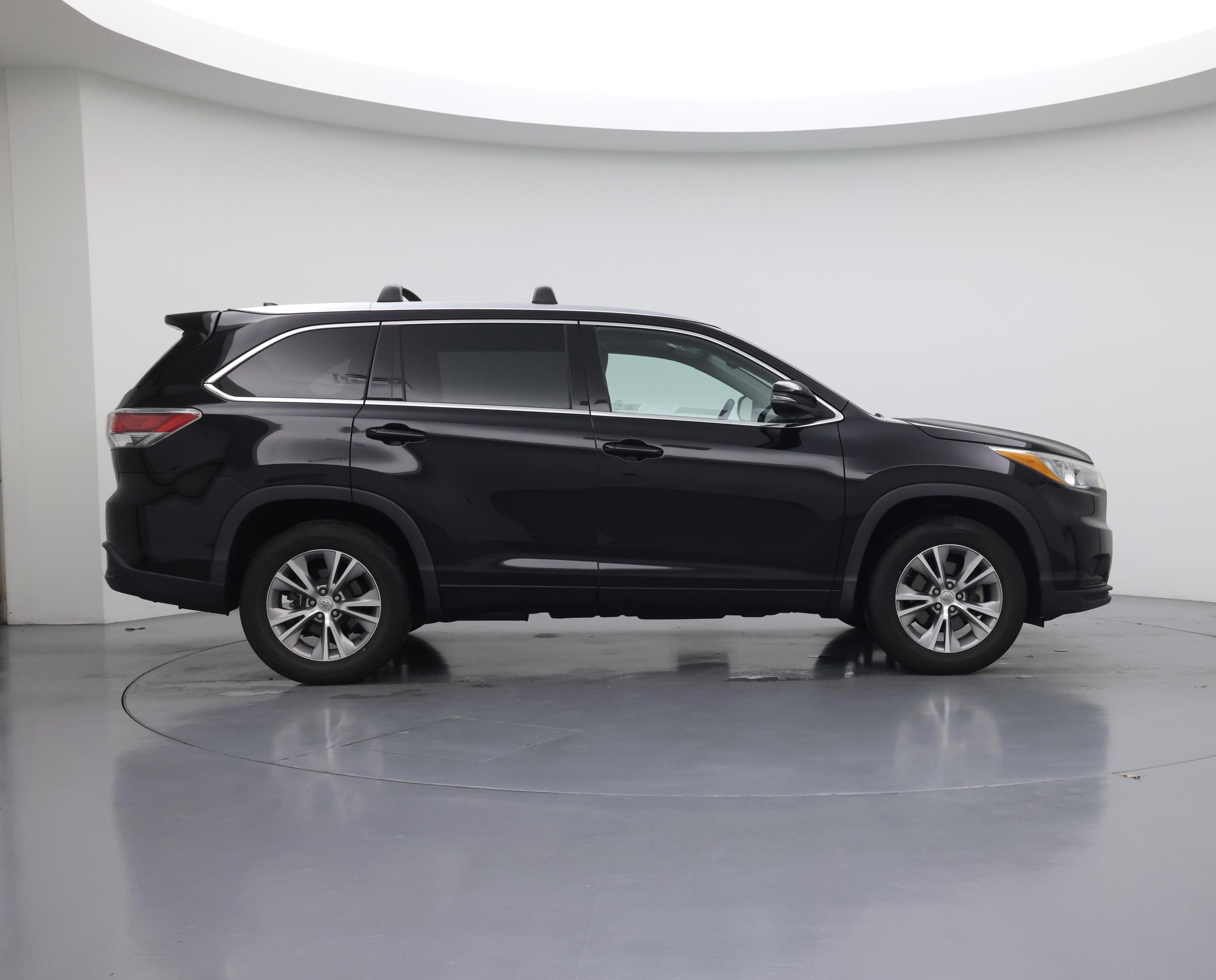 Thumbnail: 2015 Toyota Highlander - 7
