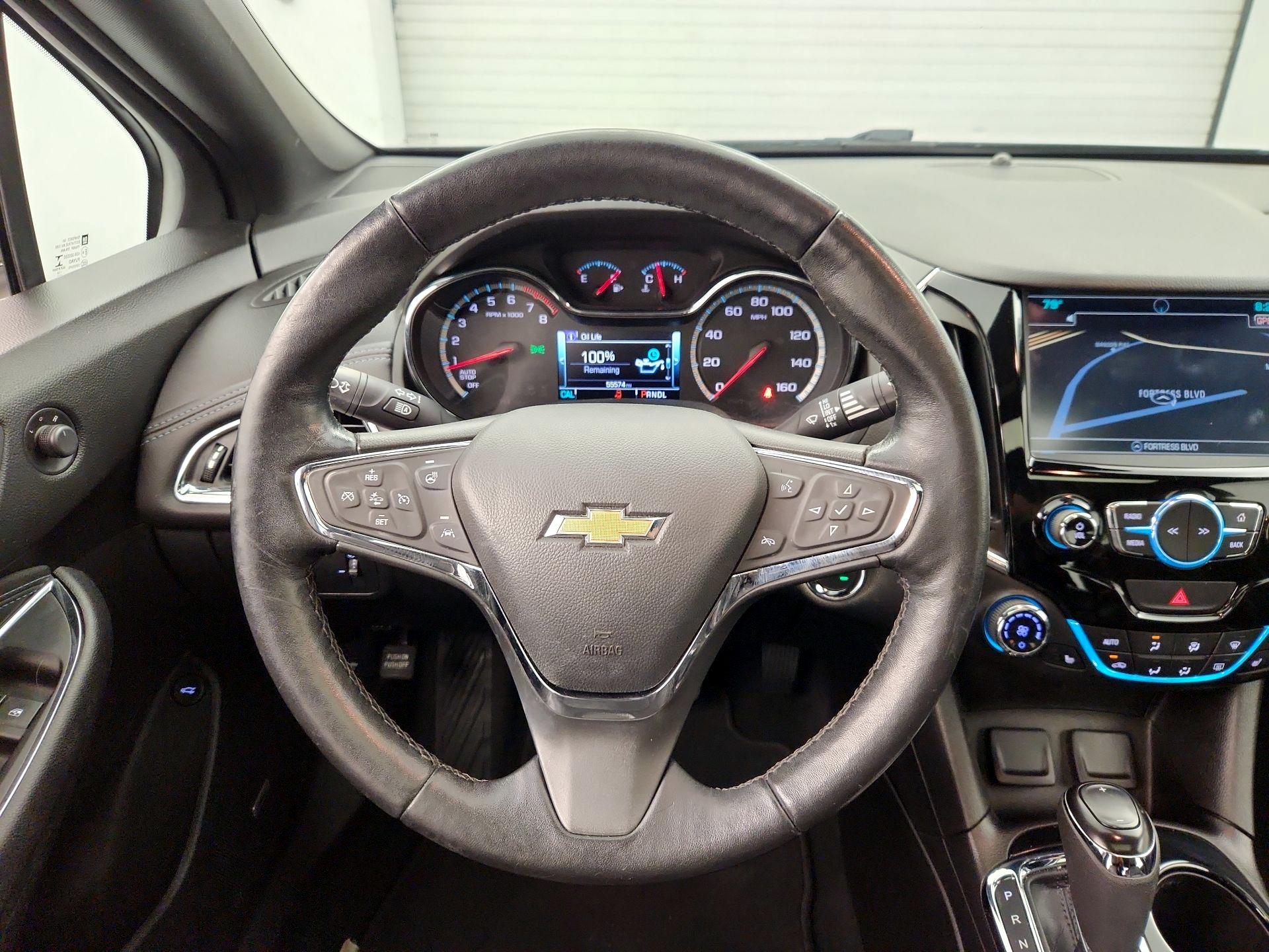 Thumbnail: 2017 Chevrolet Cruze - 10