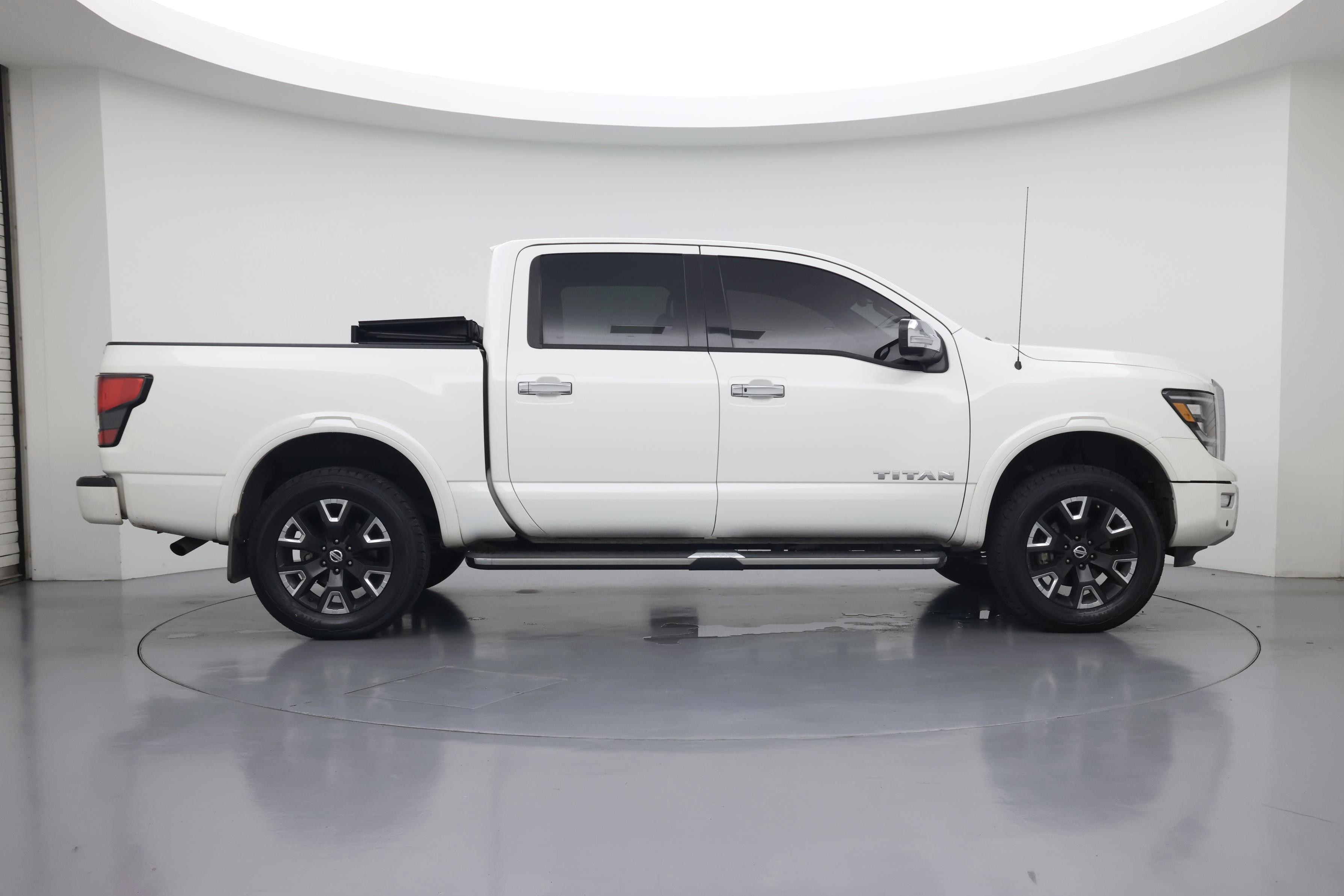 Thumbnail: 2021 Nissan Titan - 7