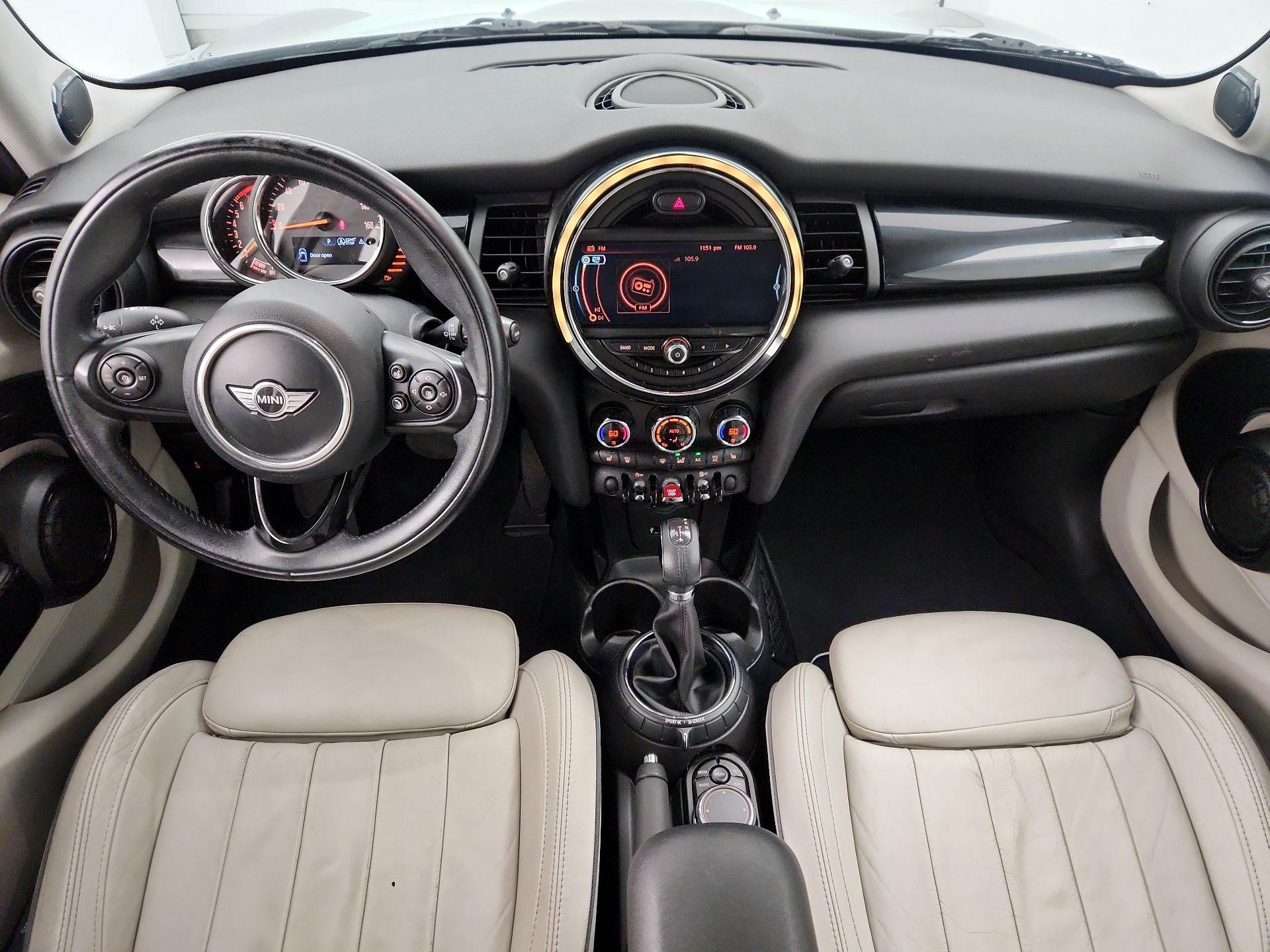 Thumbnail: 2017 MINI Cooper Hardtop - 9