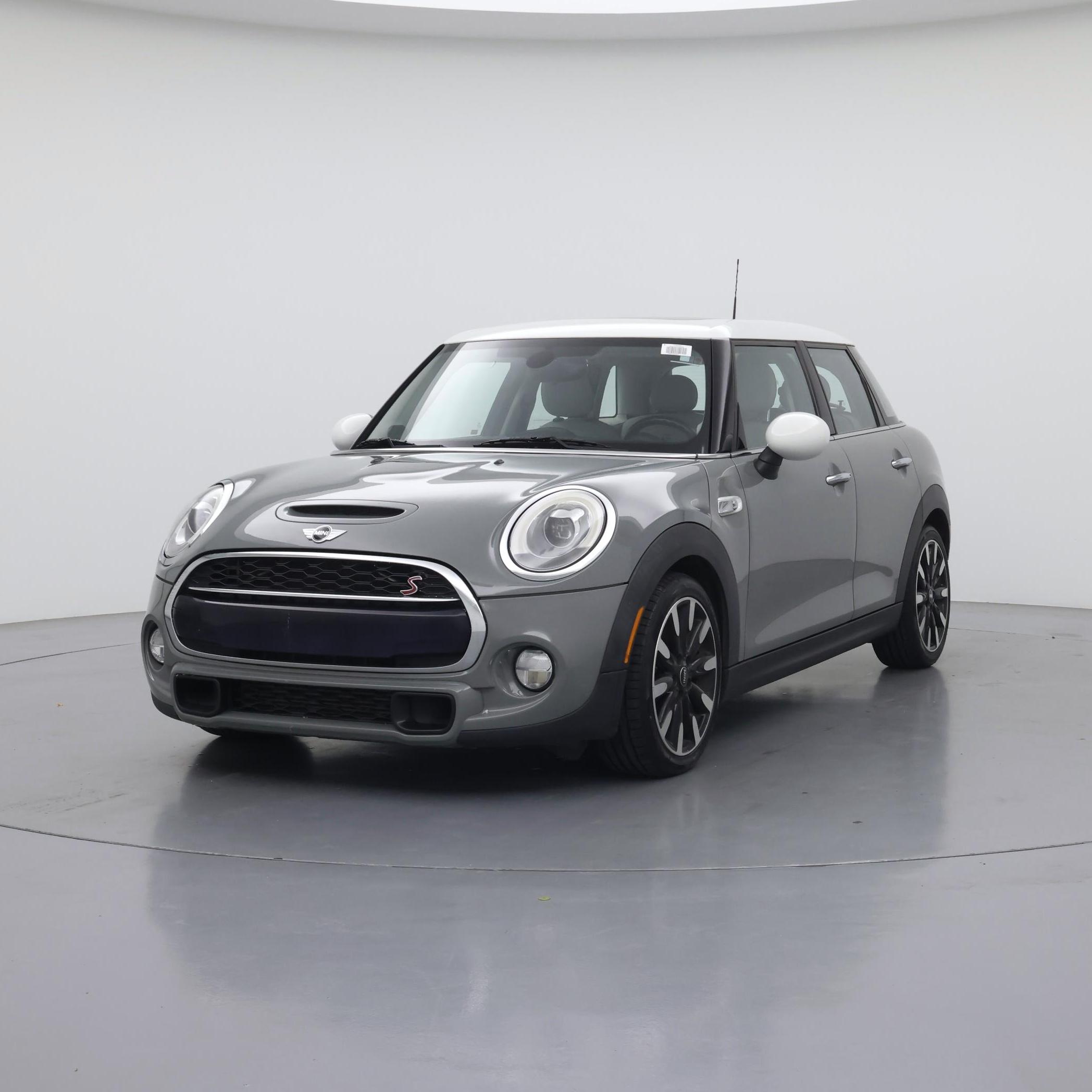 Thumbnail: 2017 MINI Cooper Hardtop - 4