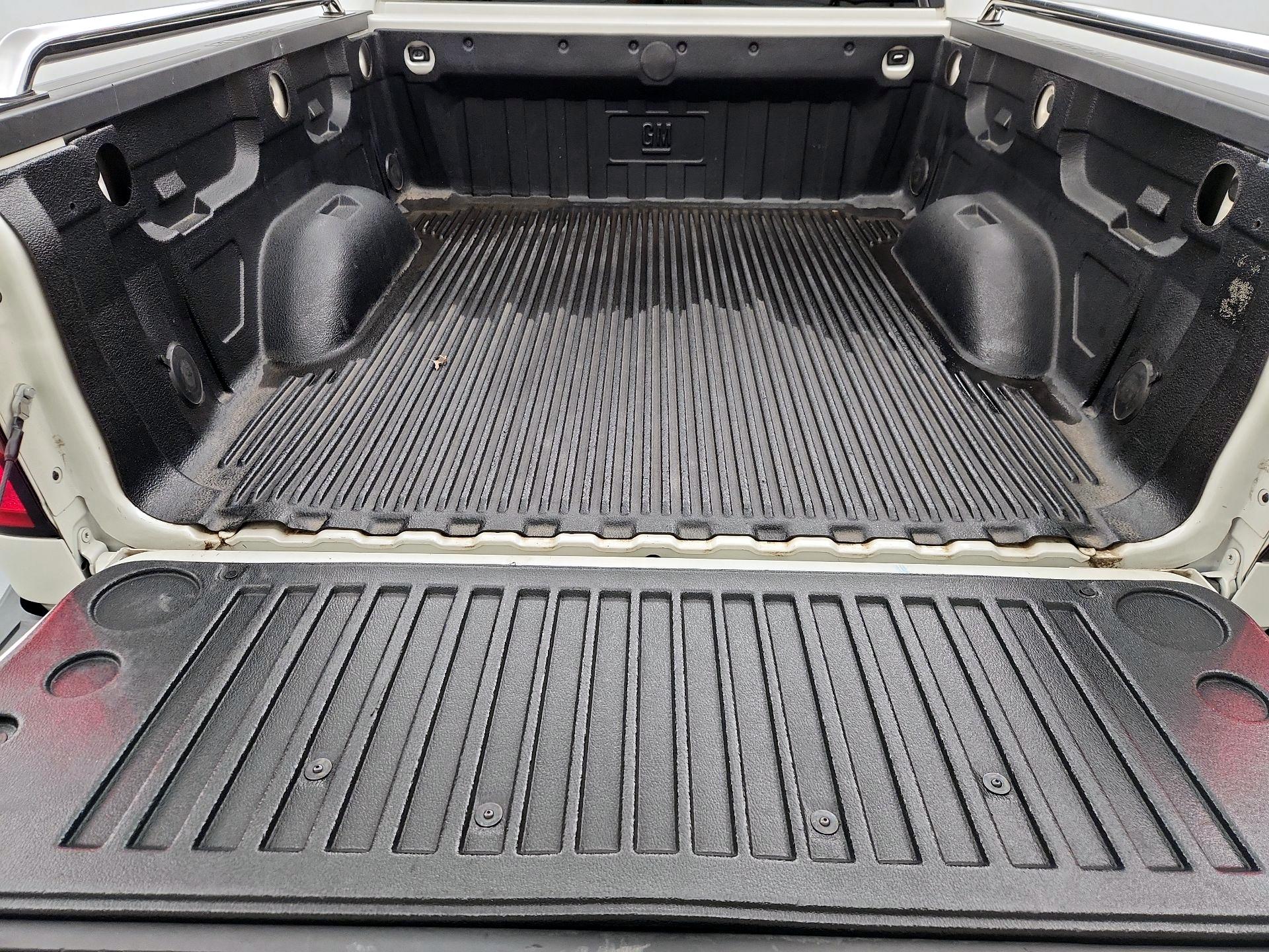 Thumbnail: 2015 Chevrolet Silverado 1500 - 20