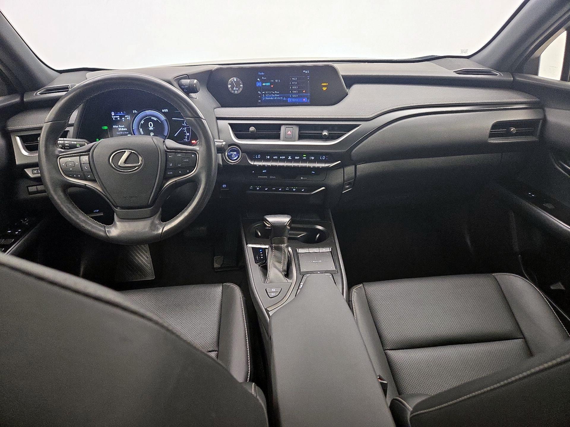 Thumbnail: 2020 Lexus UX - 9