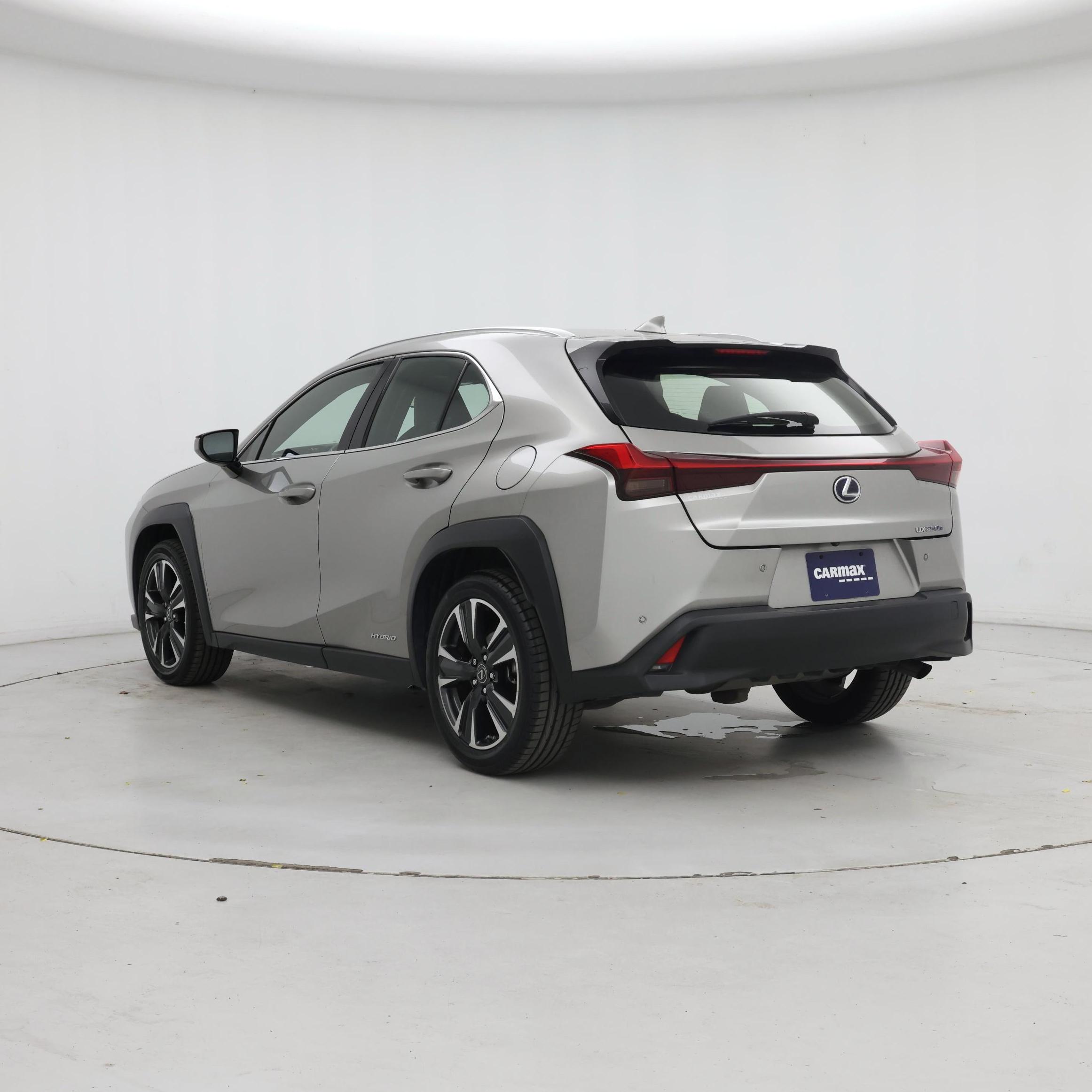 Thumbnail: 2020 Lexus UX - 2