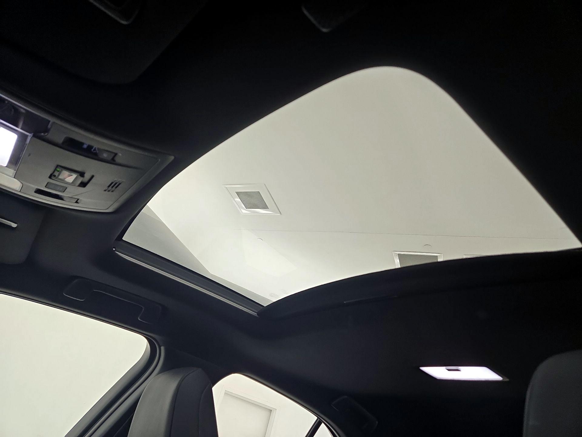 Thumbnail: 2020 Lexus UX - 19