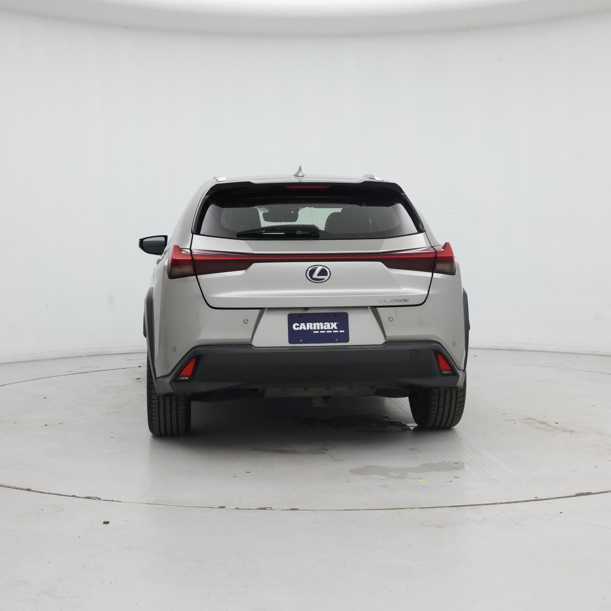 Thumbnail: 2020 Lexus UX - 6