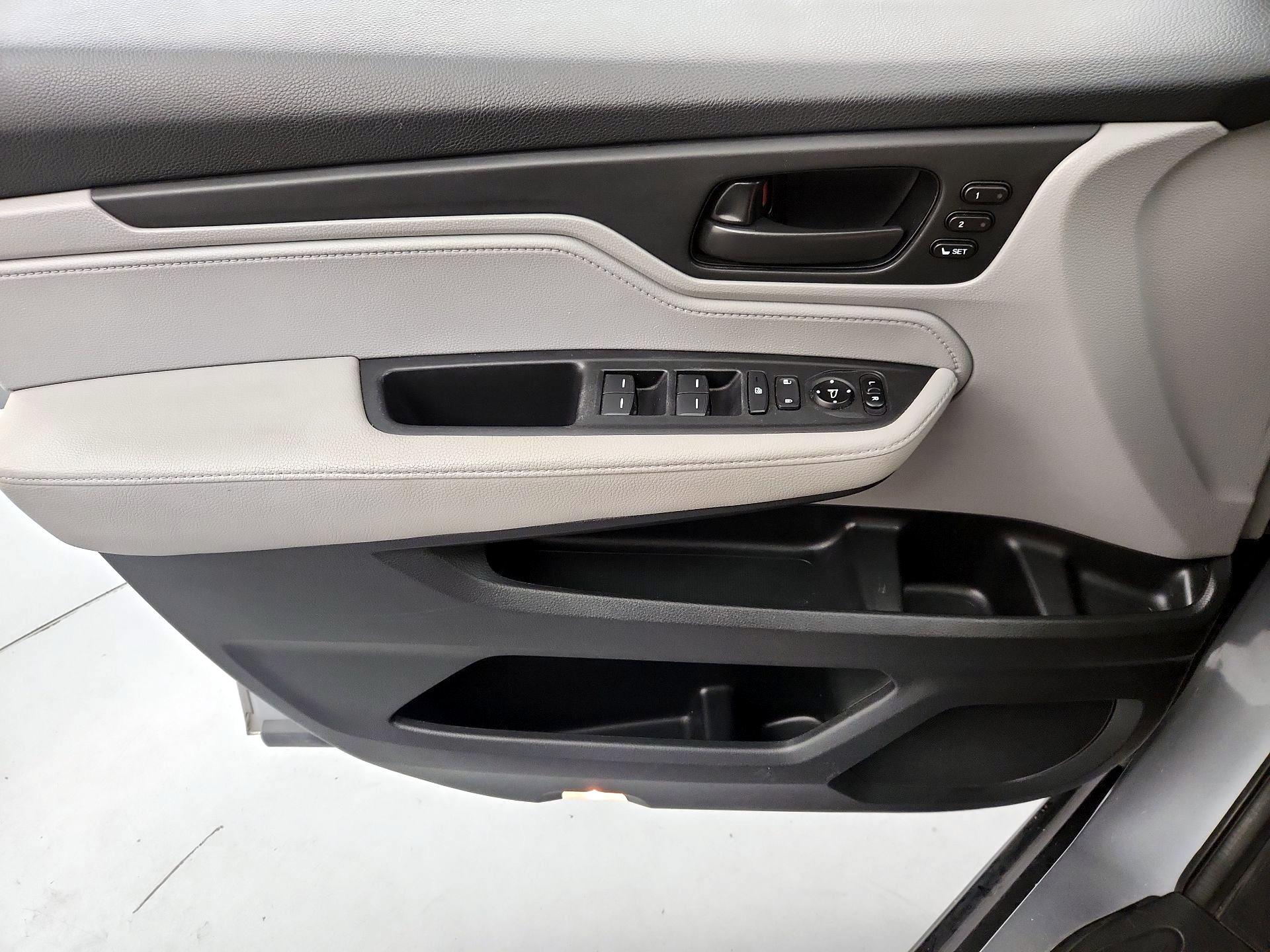 Thumbnail: 2020 Honda Odyssey - 12