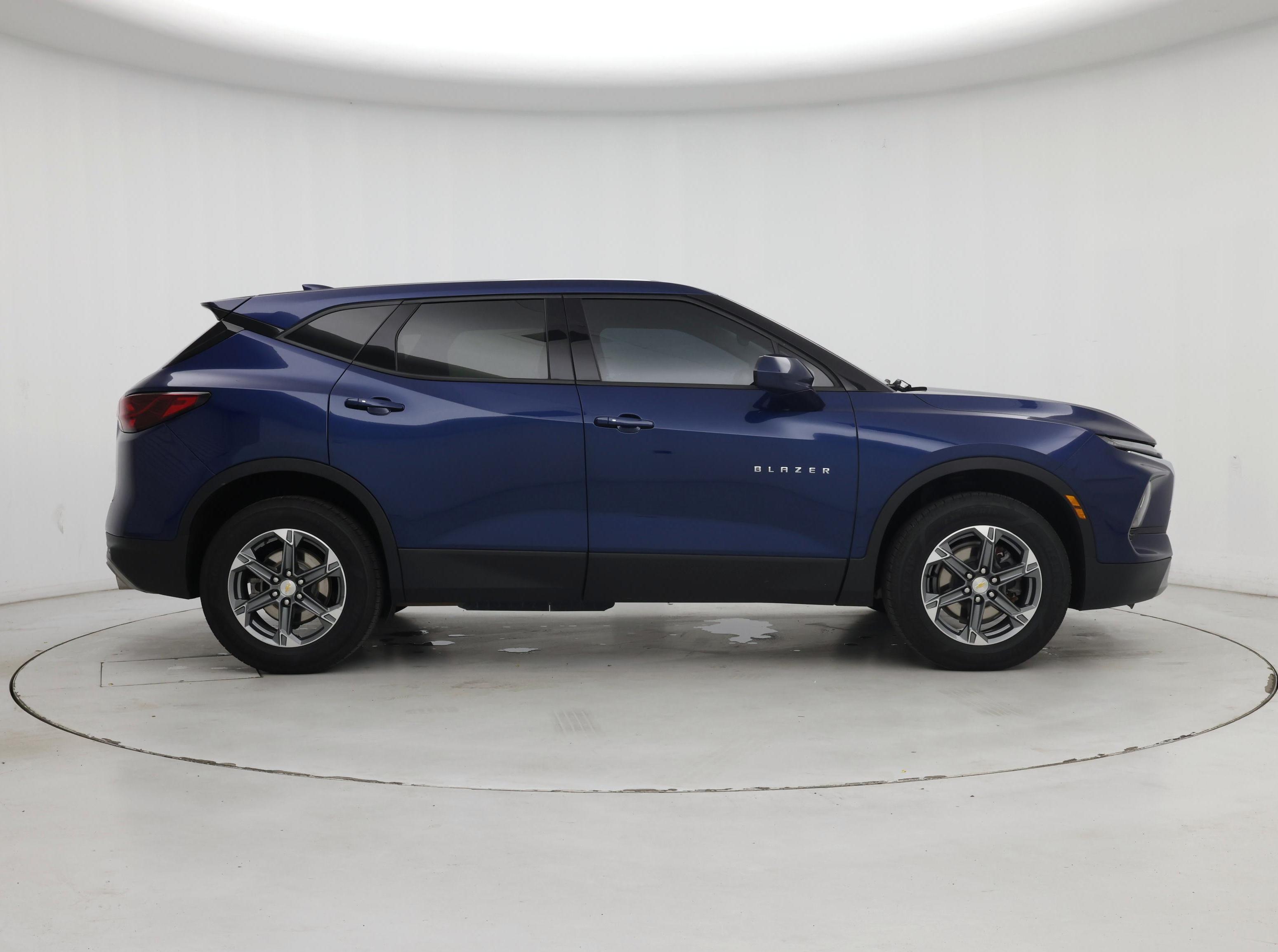 Thumbnail: 2023 Chevrolet Blazer - 7
