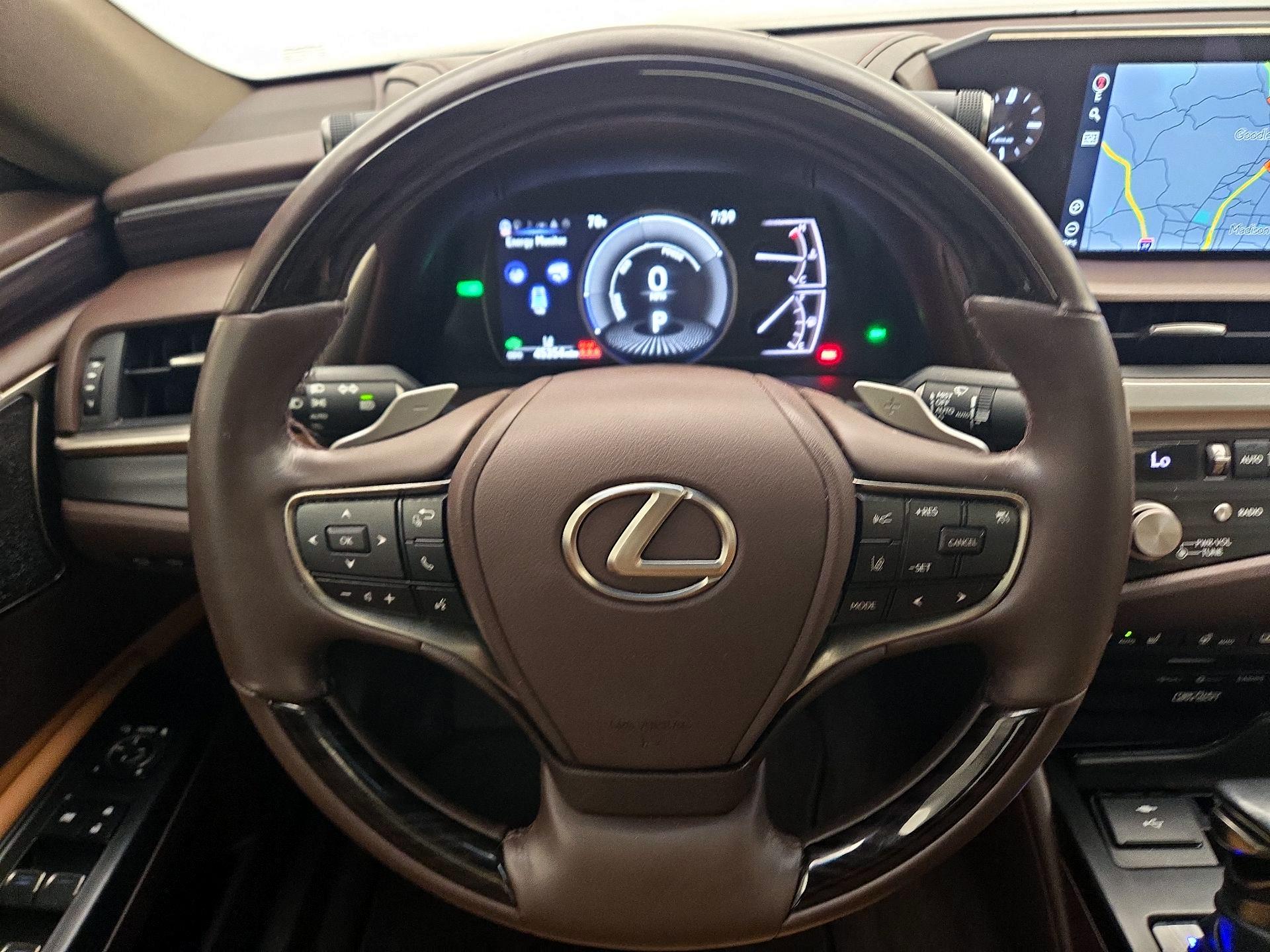 Thumbnail: 2021 Lexus ES - 10