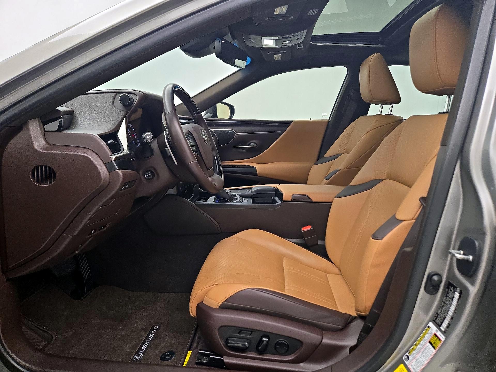 Thumbnail: 2021 Lexus ES - 11