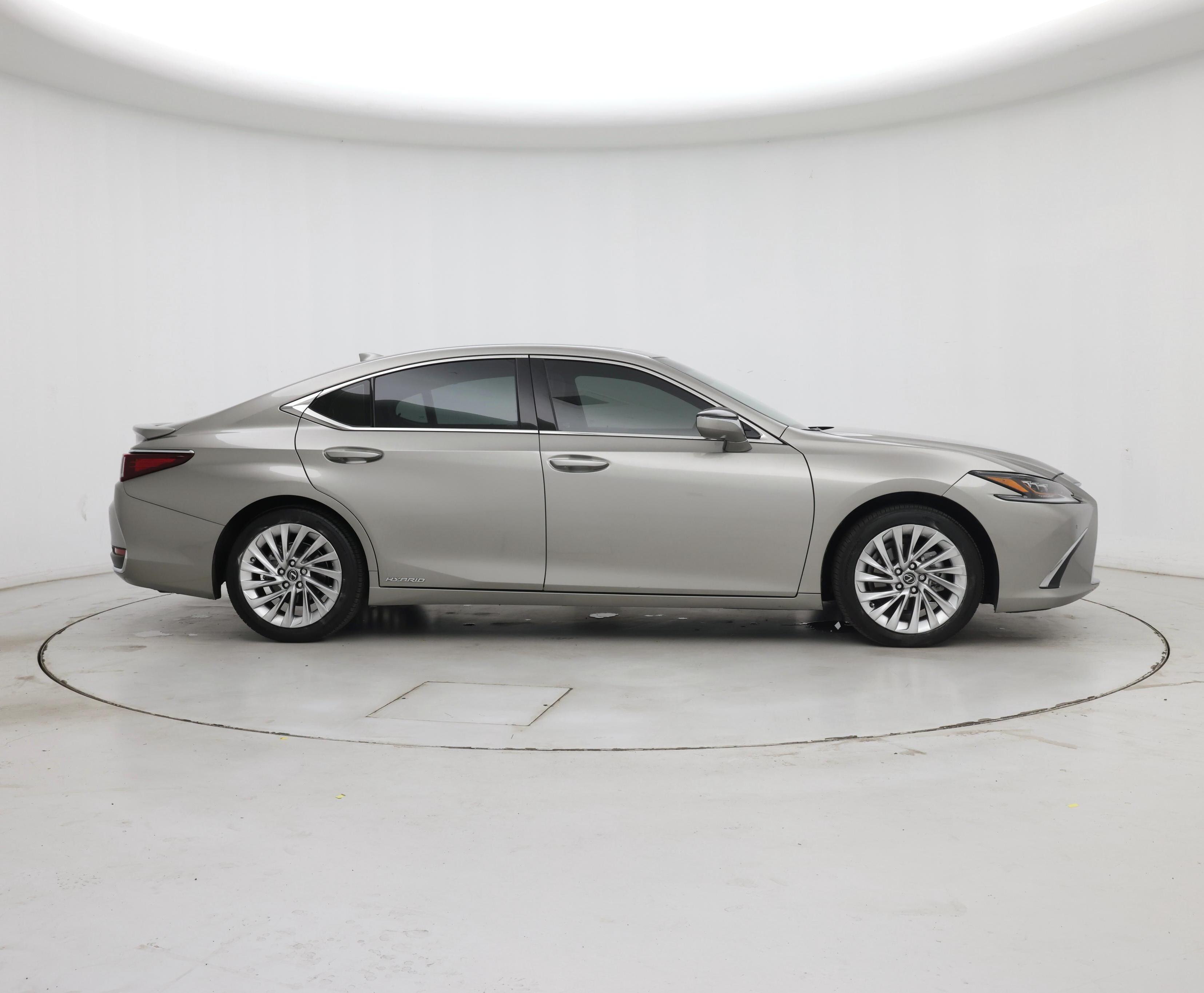 Thumbnail: 2021 Lexus ES - 7