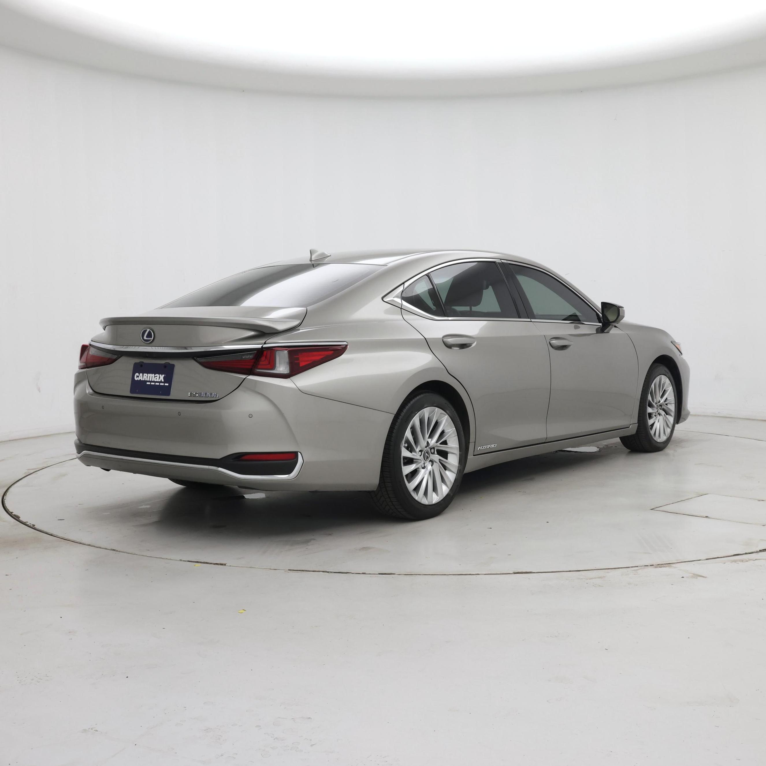 Thumbnail: 2021 Lexus ES - 8