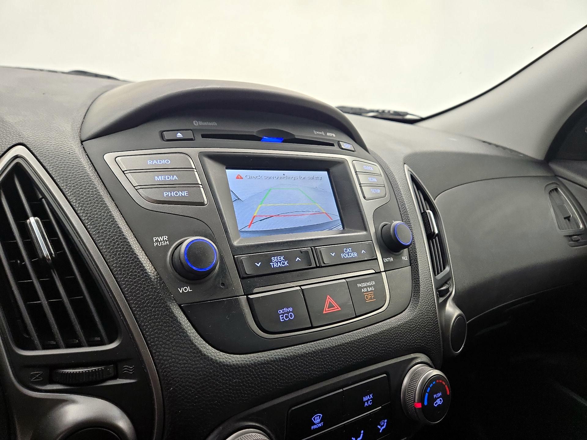 Thumbnail: 2015 Hyundai Tucson - 14