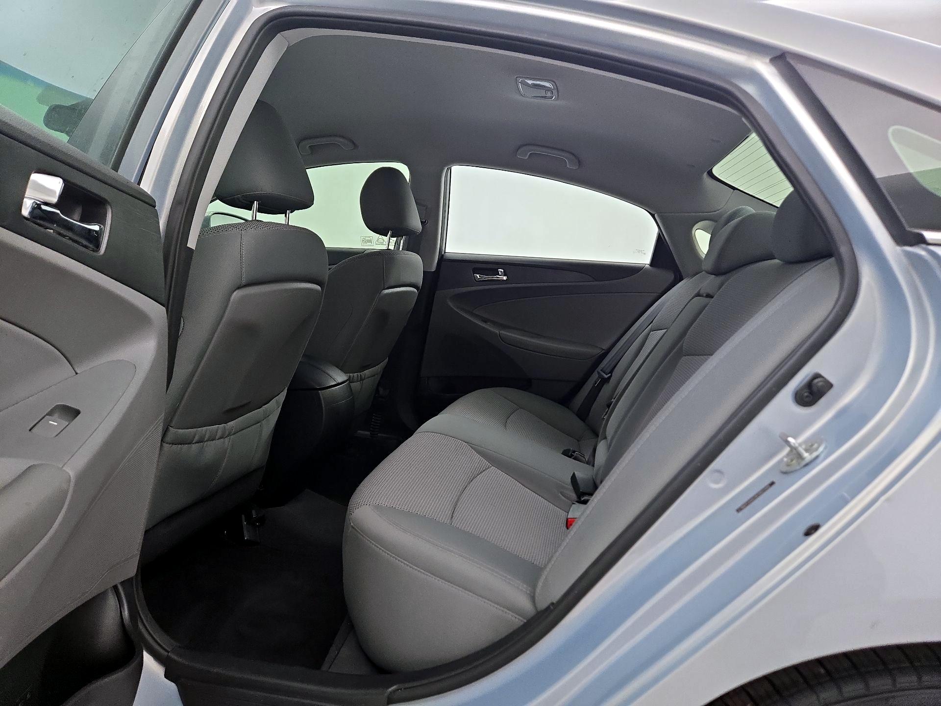 Thumbnail: 2014 Hyundai Sonata - 19