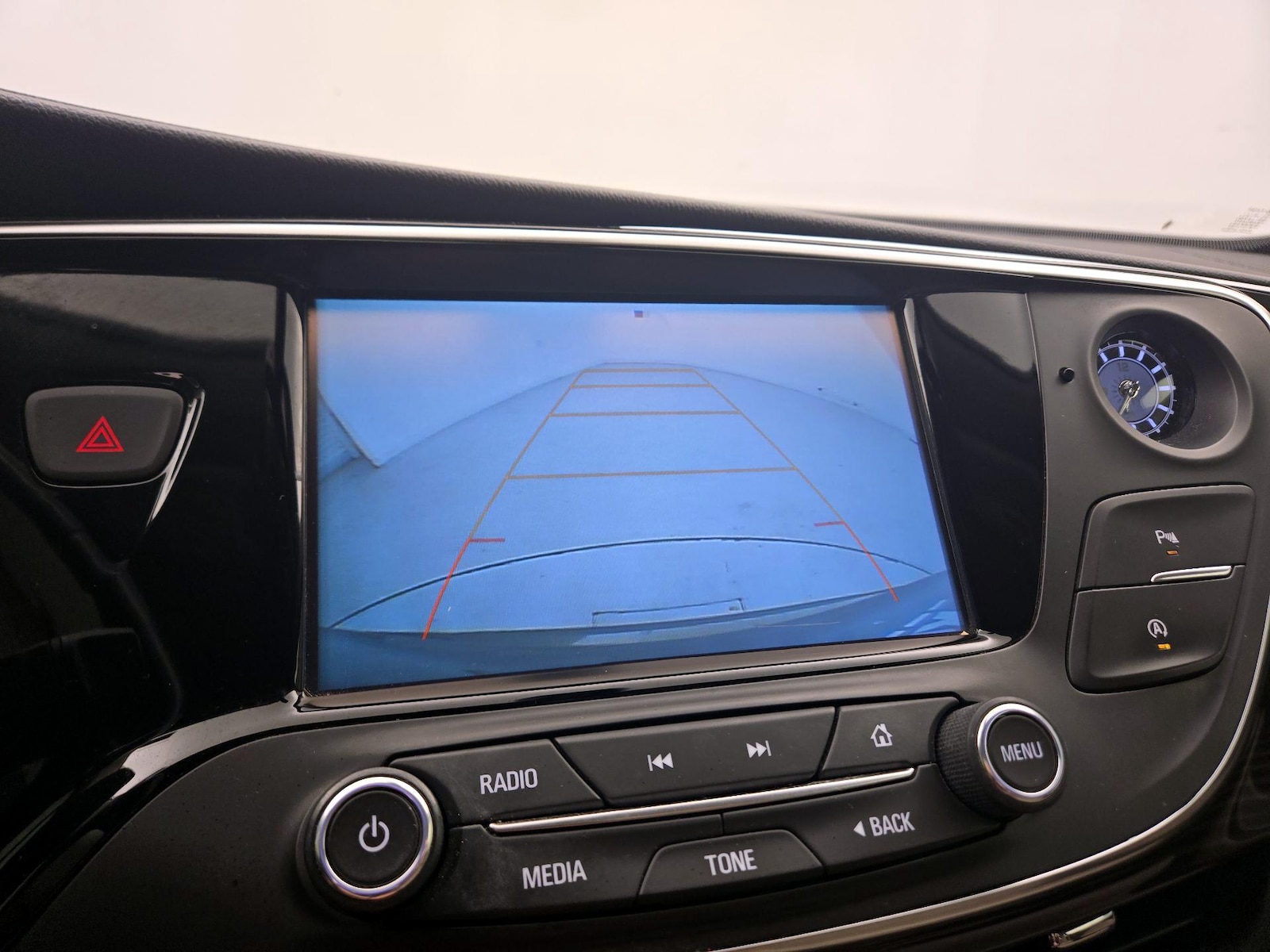 2019 Buick Envision Essence - Photo 16