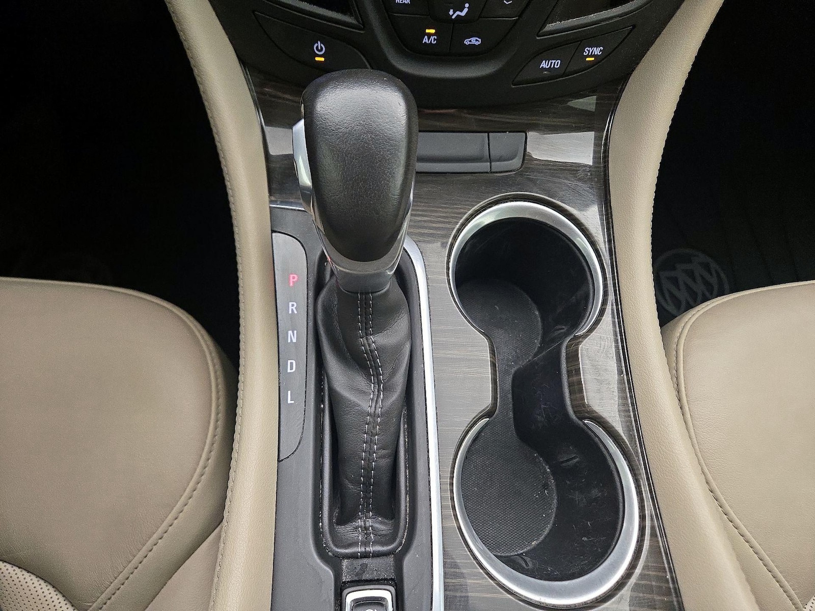 2019 Buick Envision Essence - Photo 19