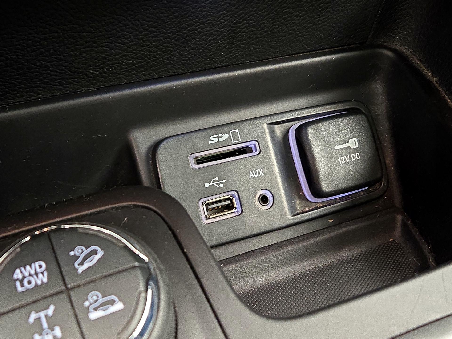 Thumbnail: 2017 Jeep Cherokee - 18