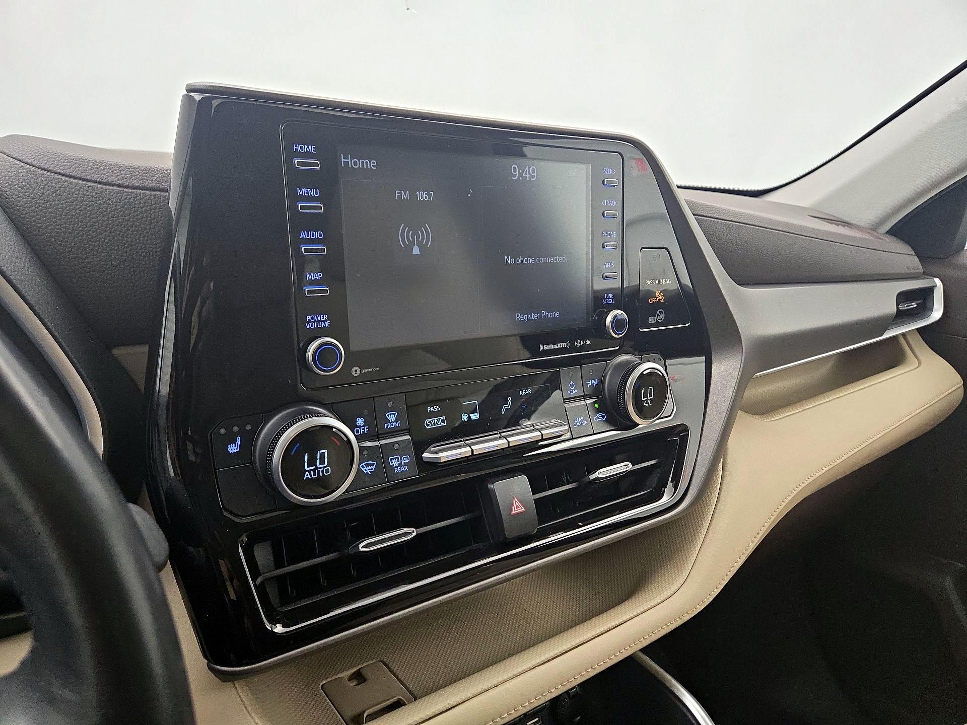 Thumbnail: 2021 Toyota Highlander - 15