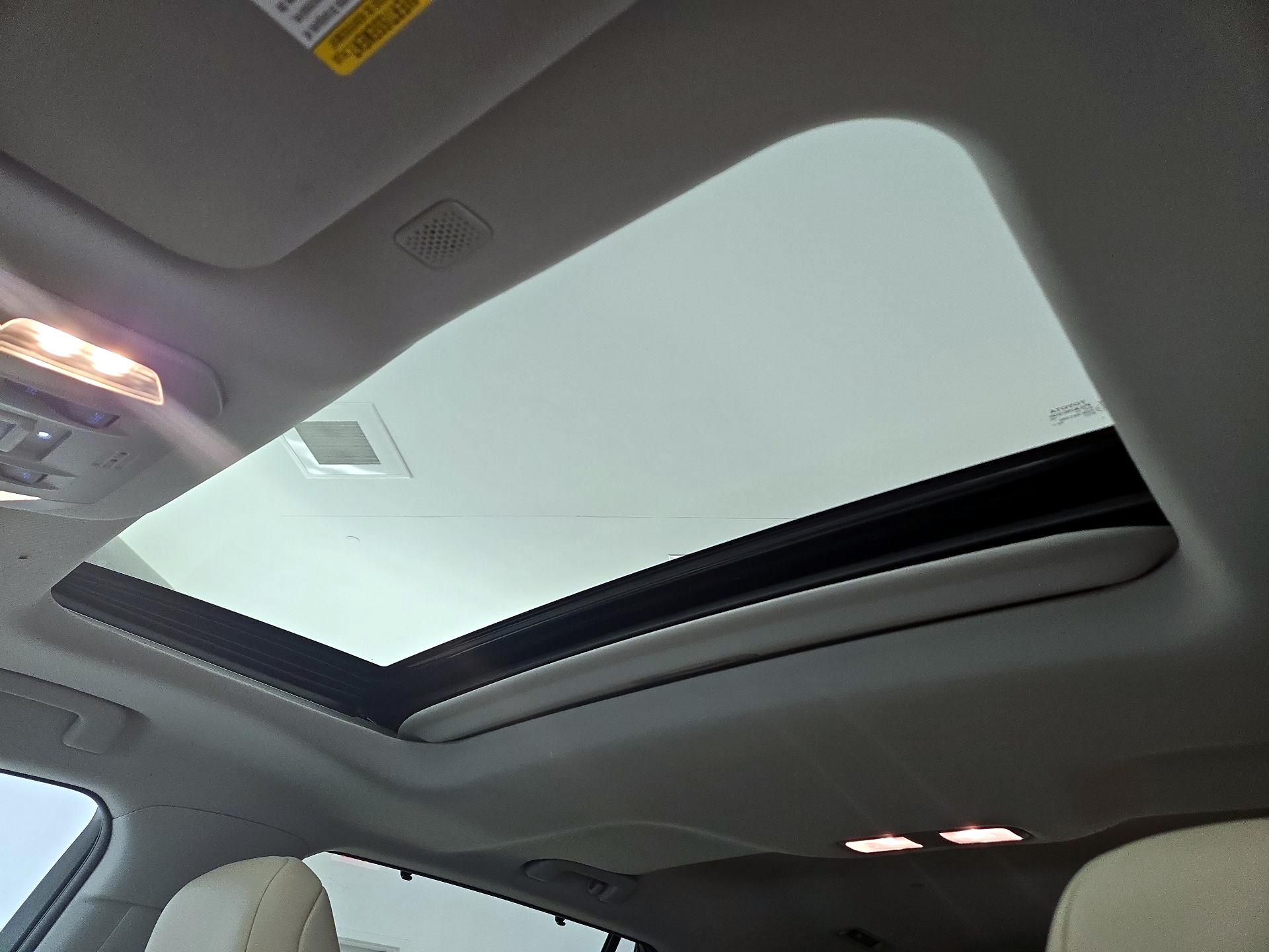 Thumbnail: 2021 Toyota Highlander - 19