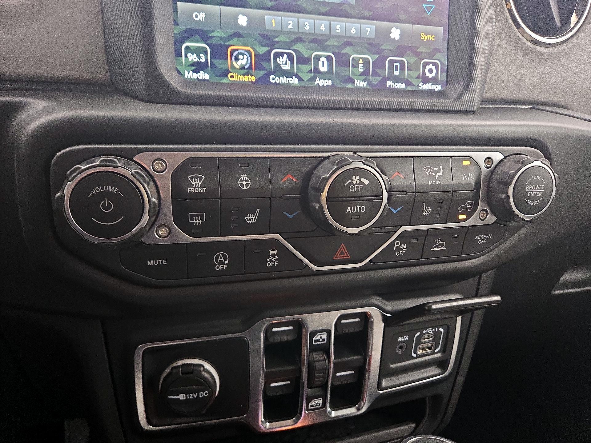 Thumbnail: 2022 Jeep Gladiator - 17
