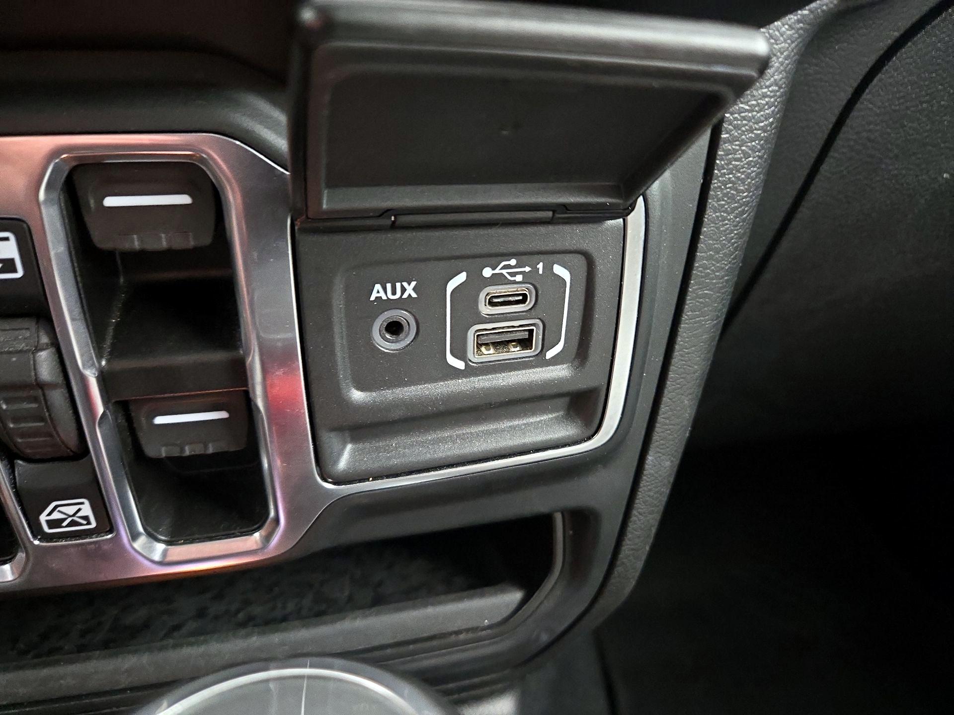 Thumbnail: 2022 Jeep Gladiator - 19