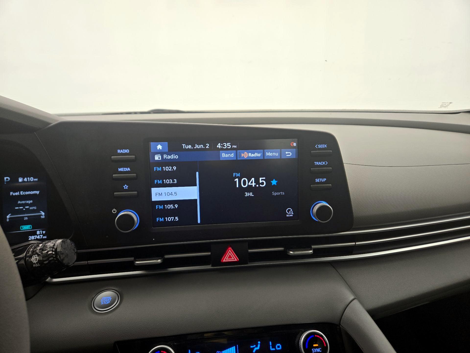 Thumbnail: 2022 Hyundai Elantra - 15