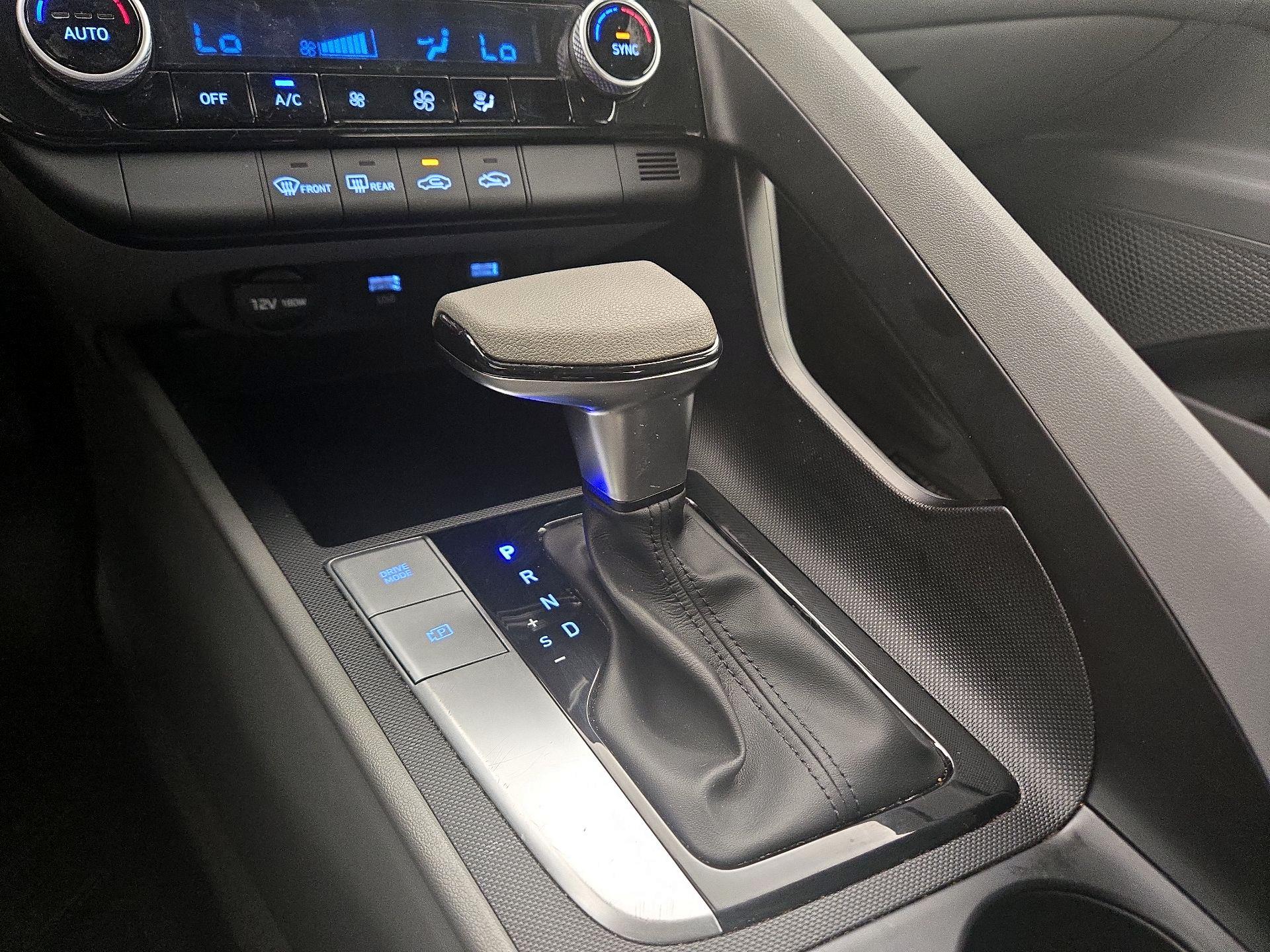 Thumbnail: 2022 Hyundai Elantra - 17