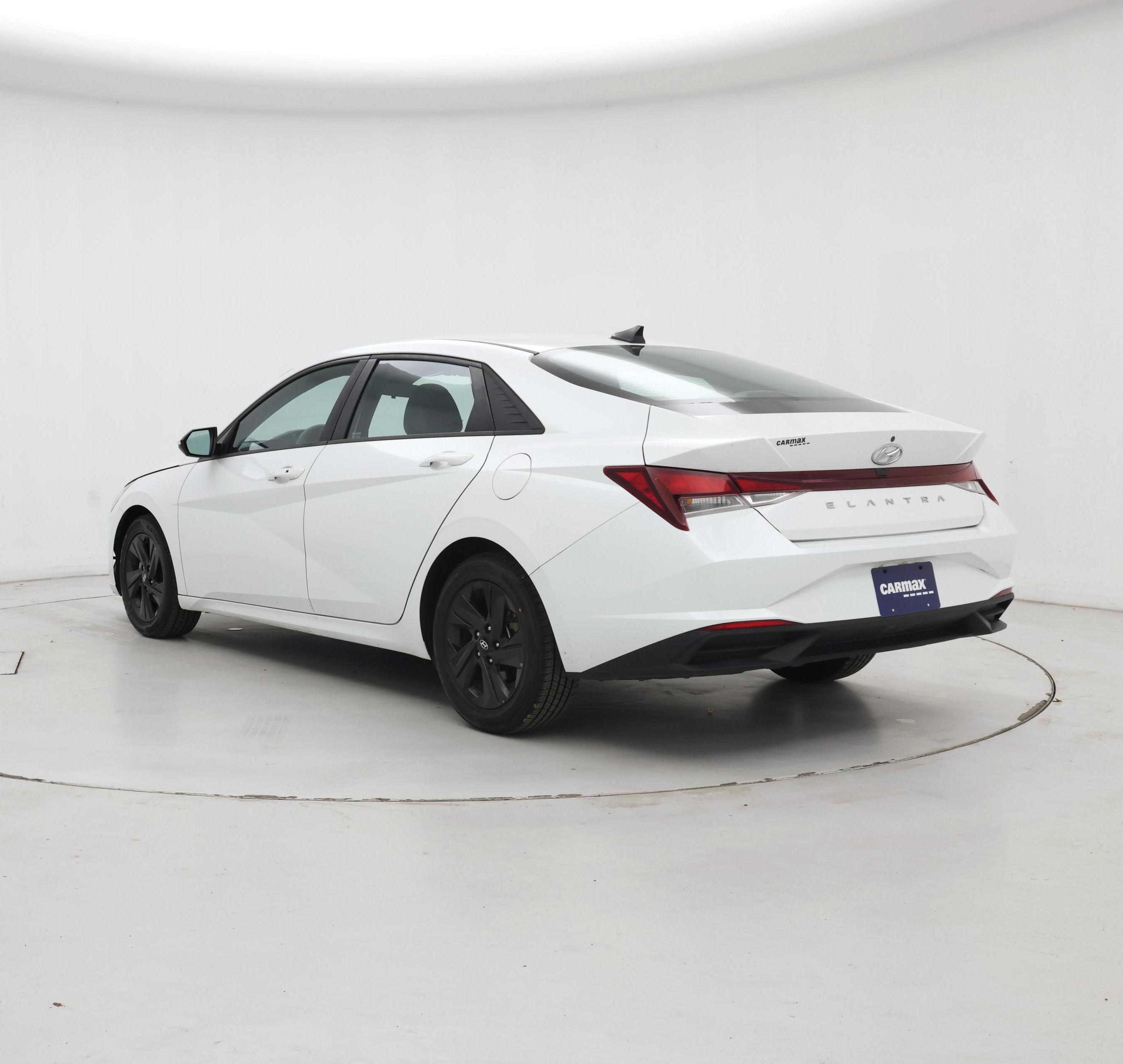 Thumbnail: 2022 Hyundai Elantra - 2