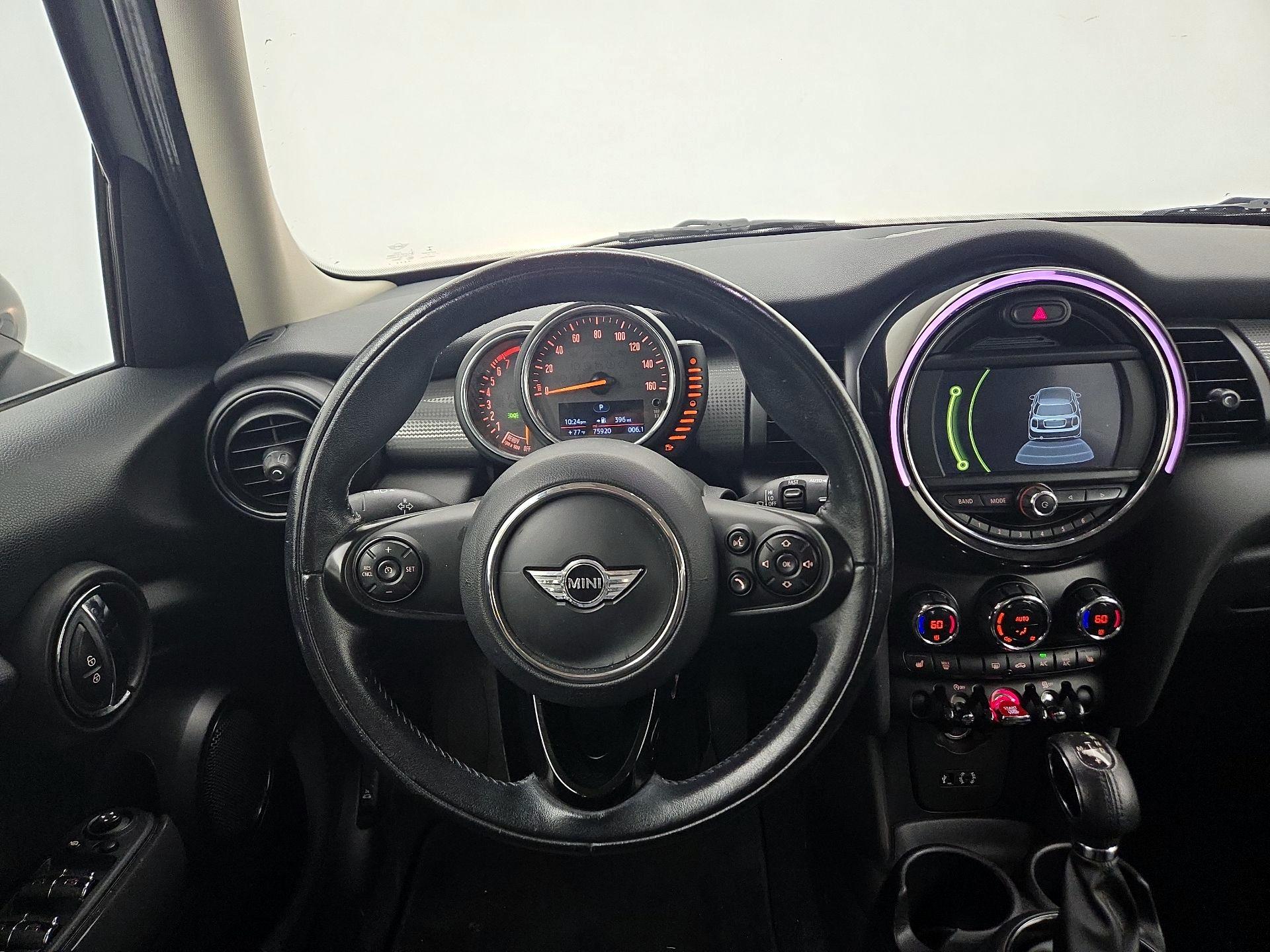 Thumbnail: 2017 MINI Cooper Hardtop - 10