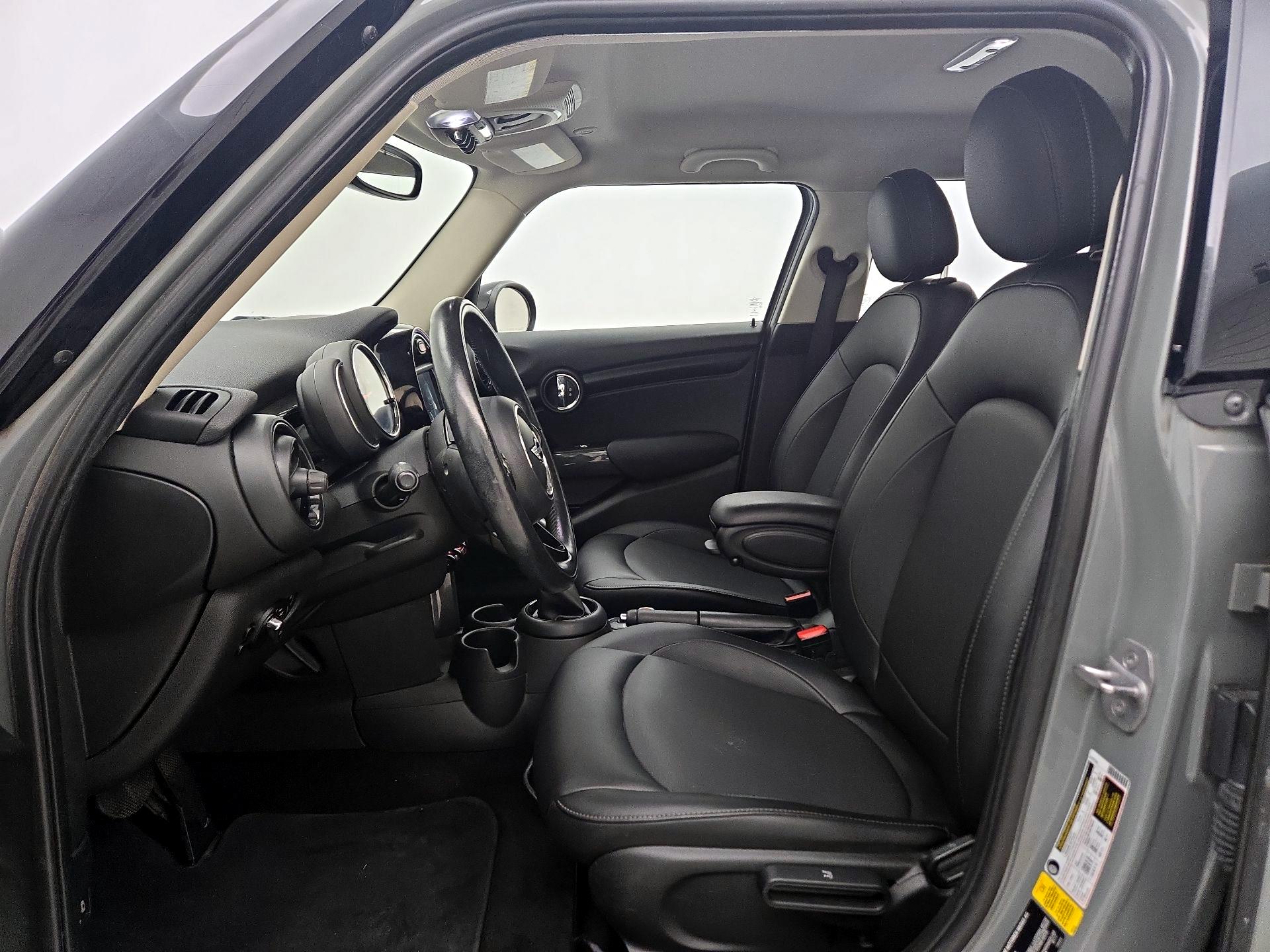 Thumbnail: 2017 MINI Cooper Hardtop - 11