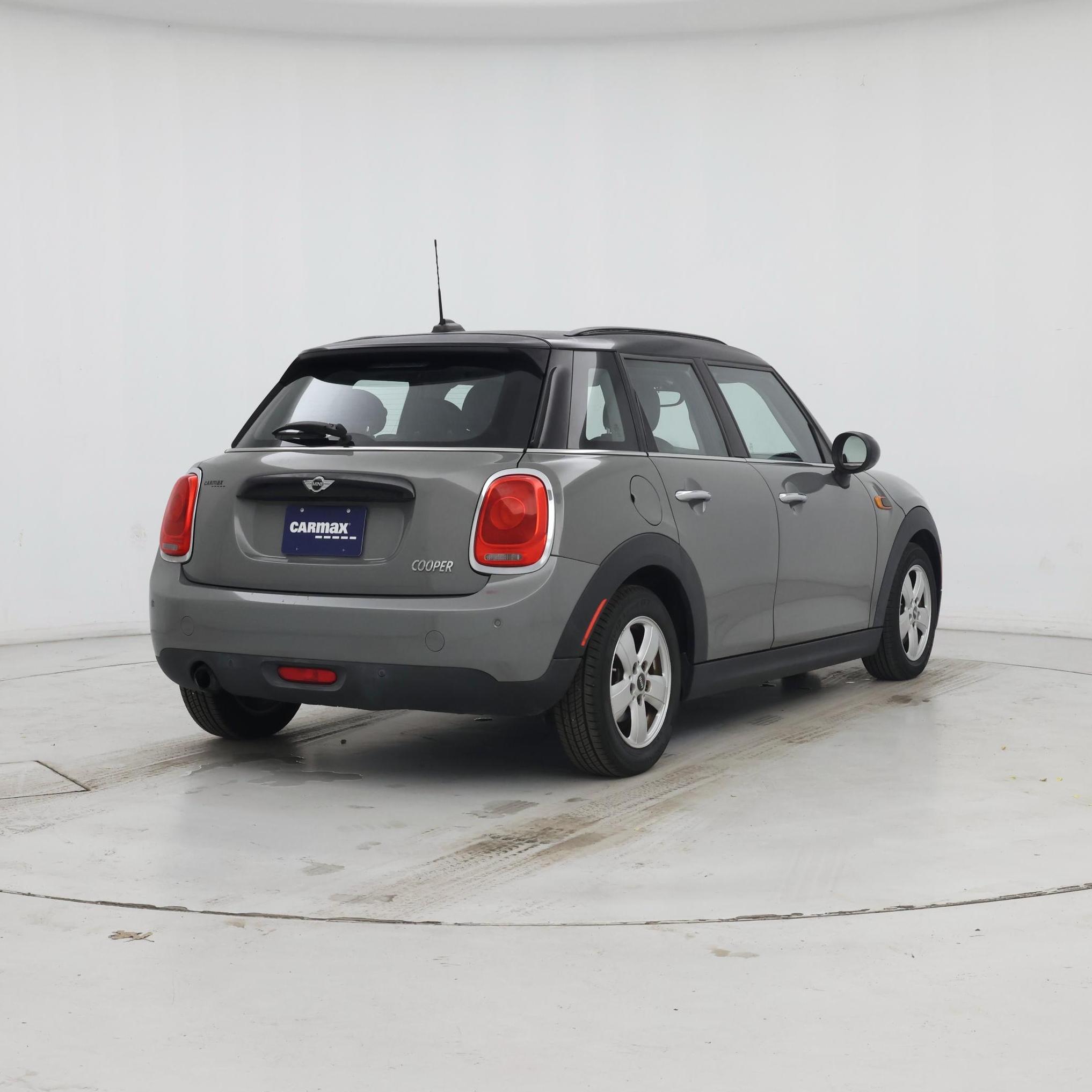 Thumbnail: 2017 MINI Cooper Hardtop - 8