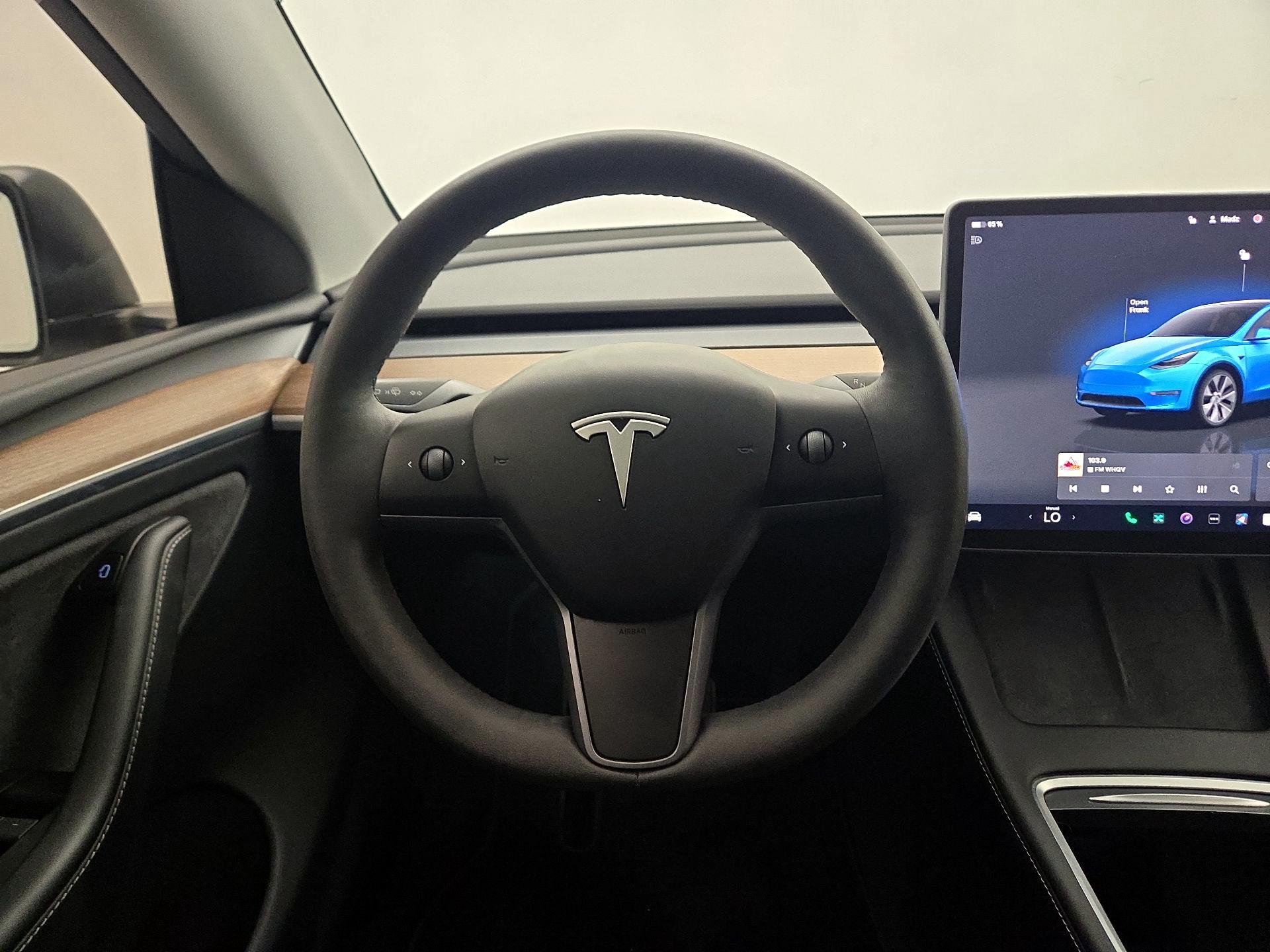 Thumbnail: 2023 Tesla Model Y - 10