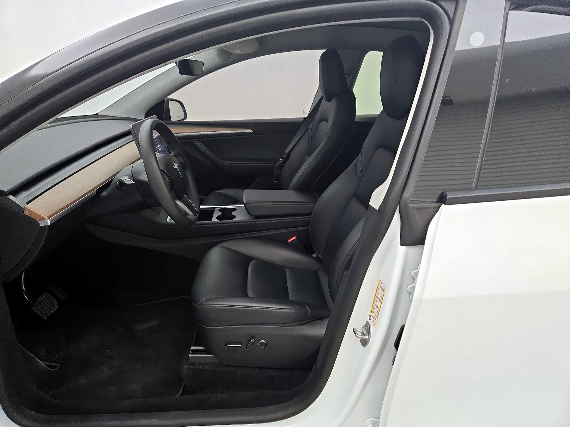 Thumbnail: 2023 Tesla Model Y - 11