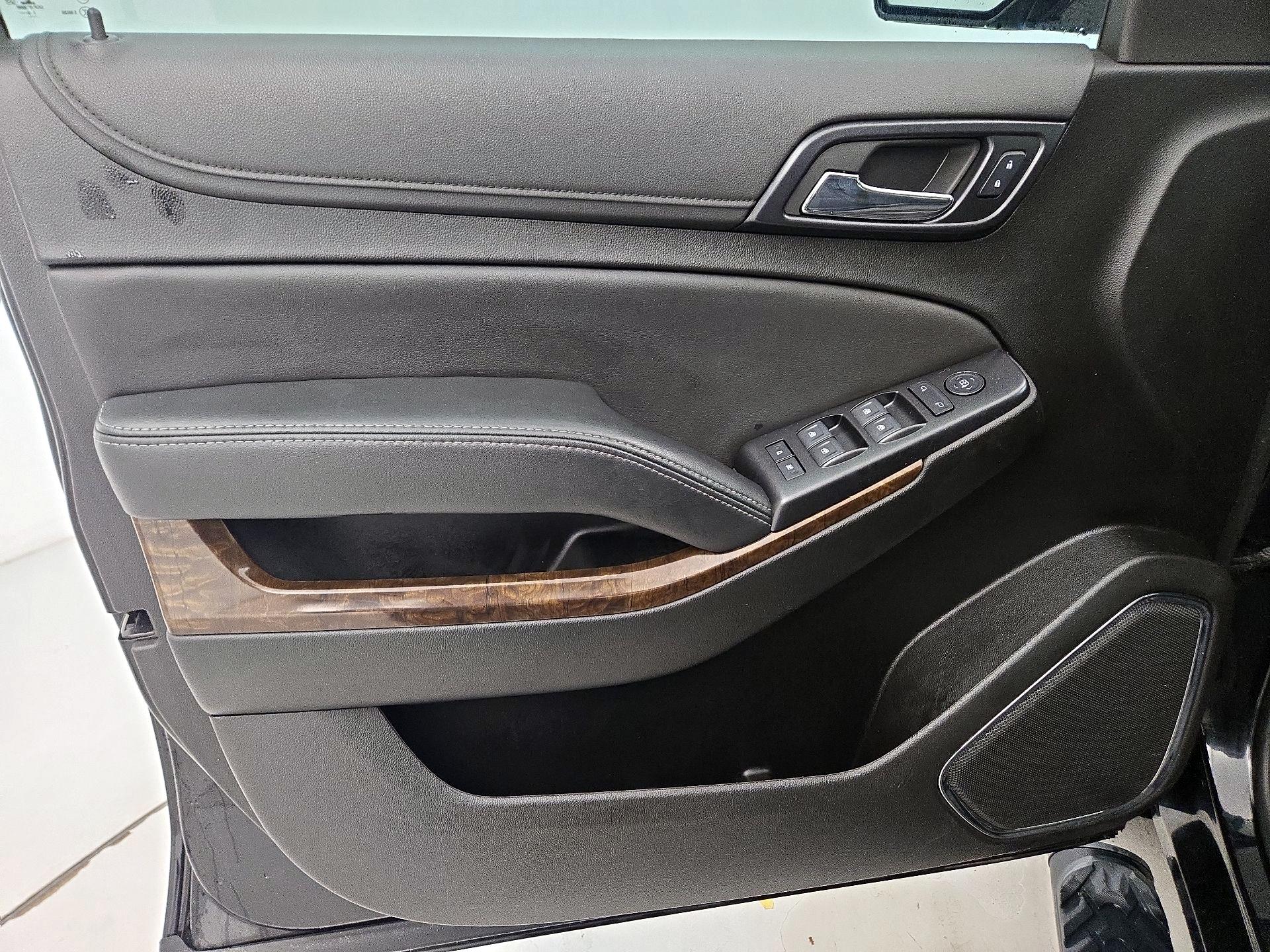 Thumbnail: 2020 Chevrolet Tahoe - 12