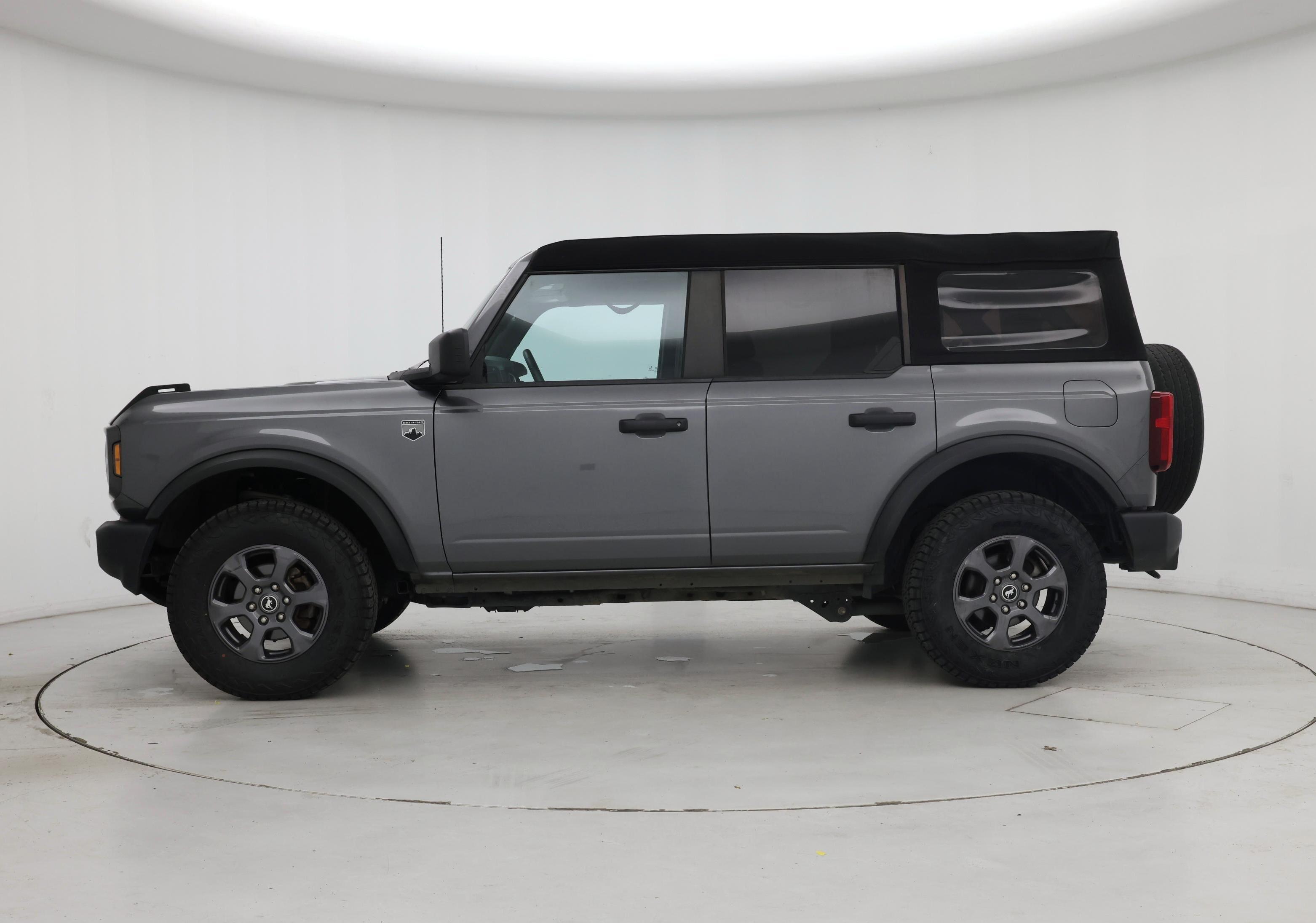 Thumbnail: 2023 Ford Bronco - 3