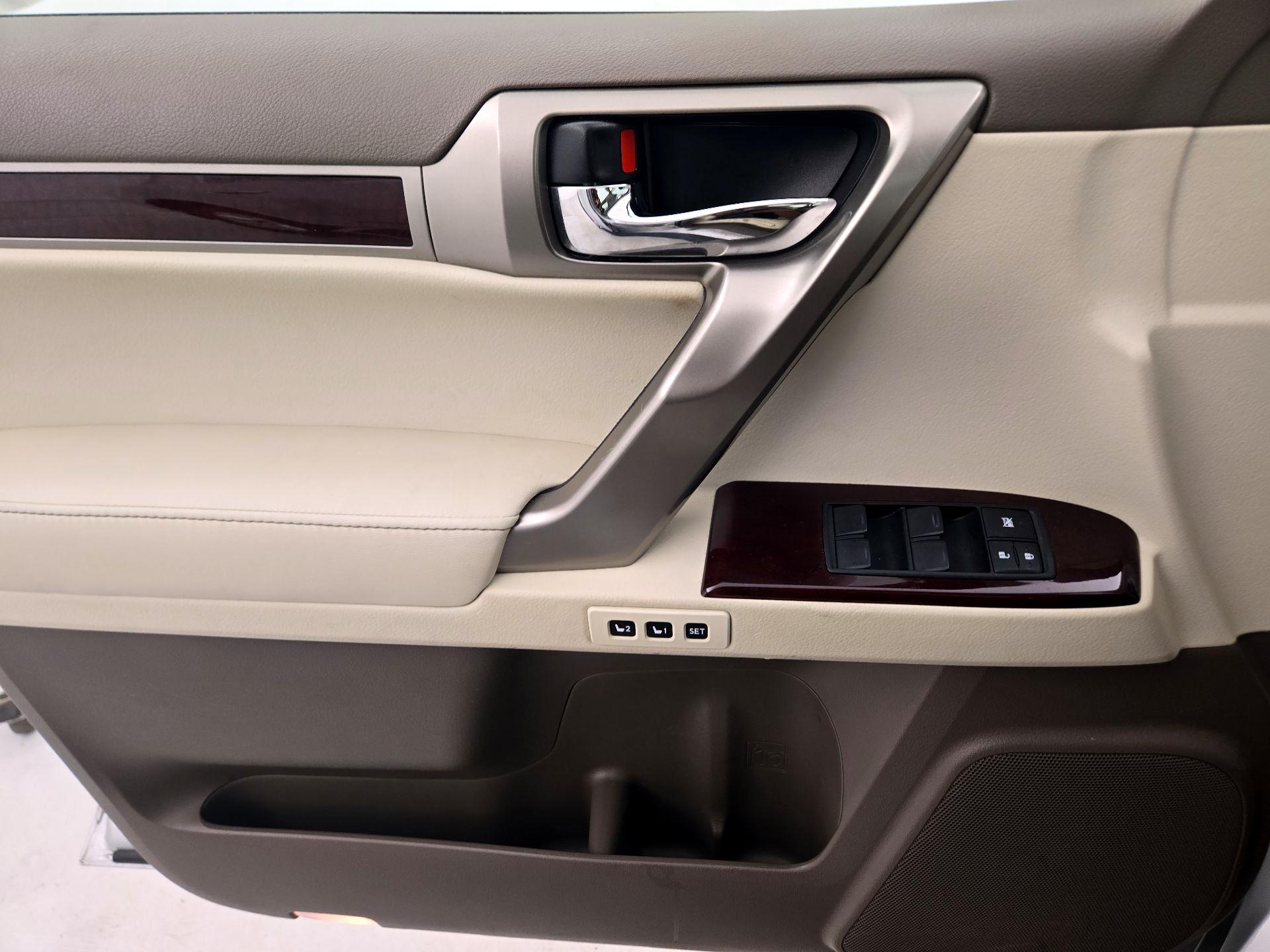 Thumbnail: 2018 Lexus GX - 12