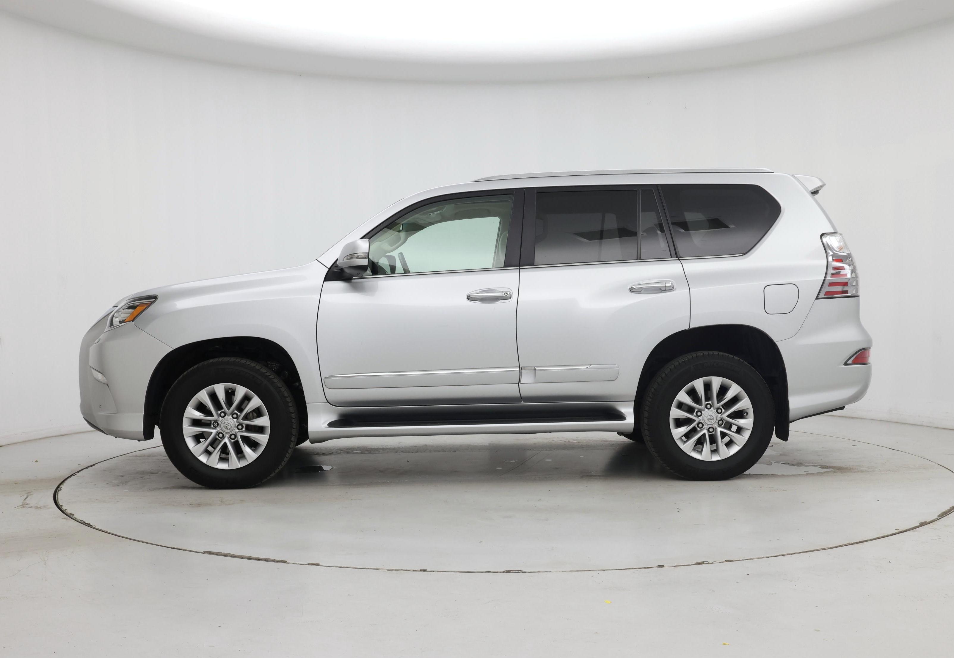 Thumbnail: 2018 Lexus GX - 3