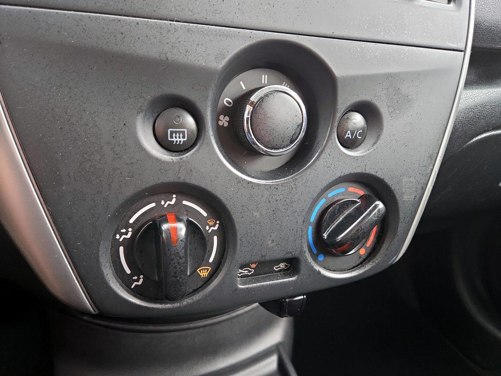 Thumbnail: 2016 Nissan Versa Note - 15
